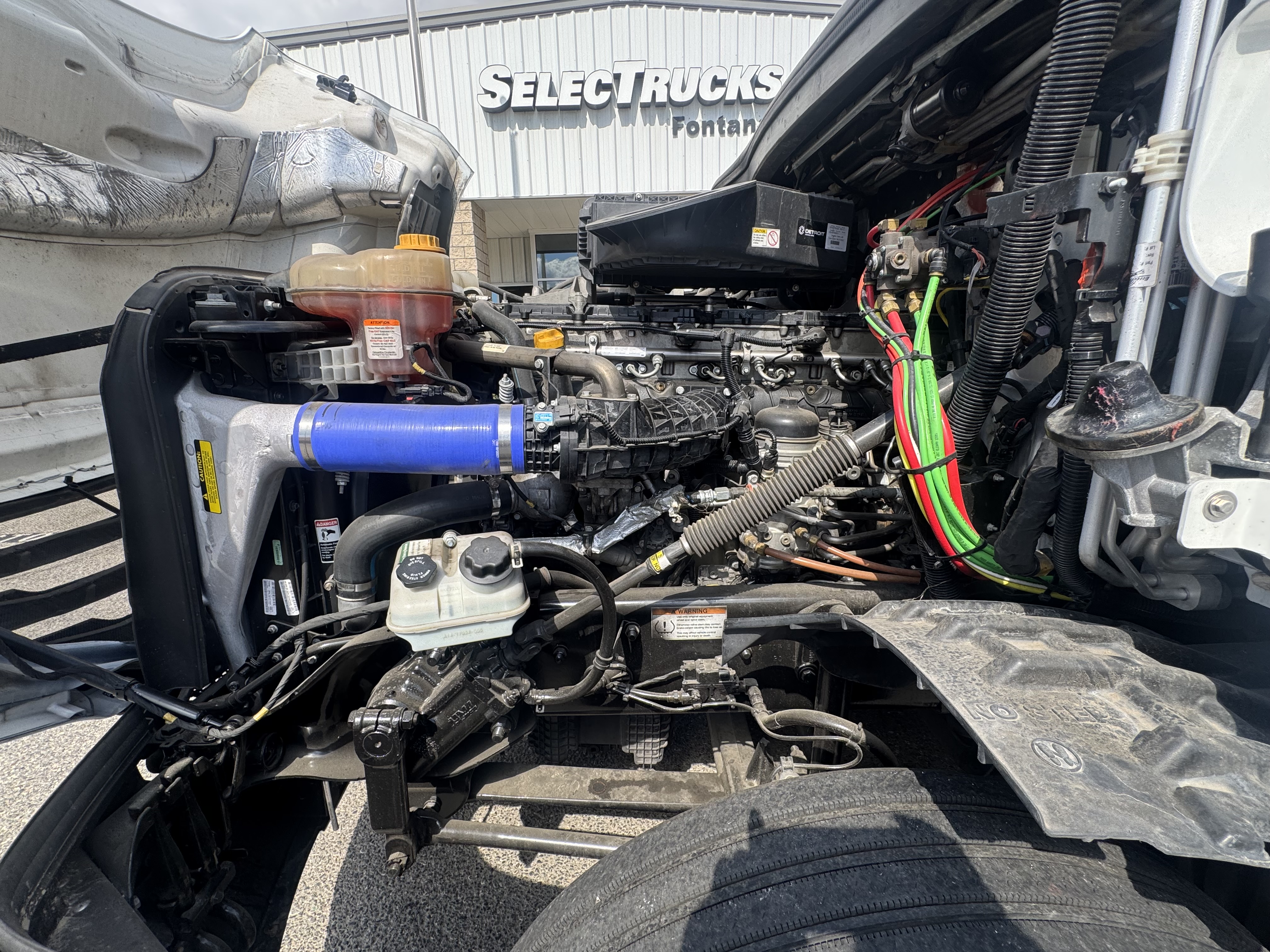 2023 FREIGHTLINER CASCADIA 126SLP - image 10