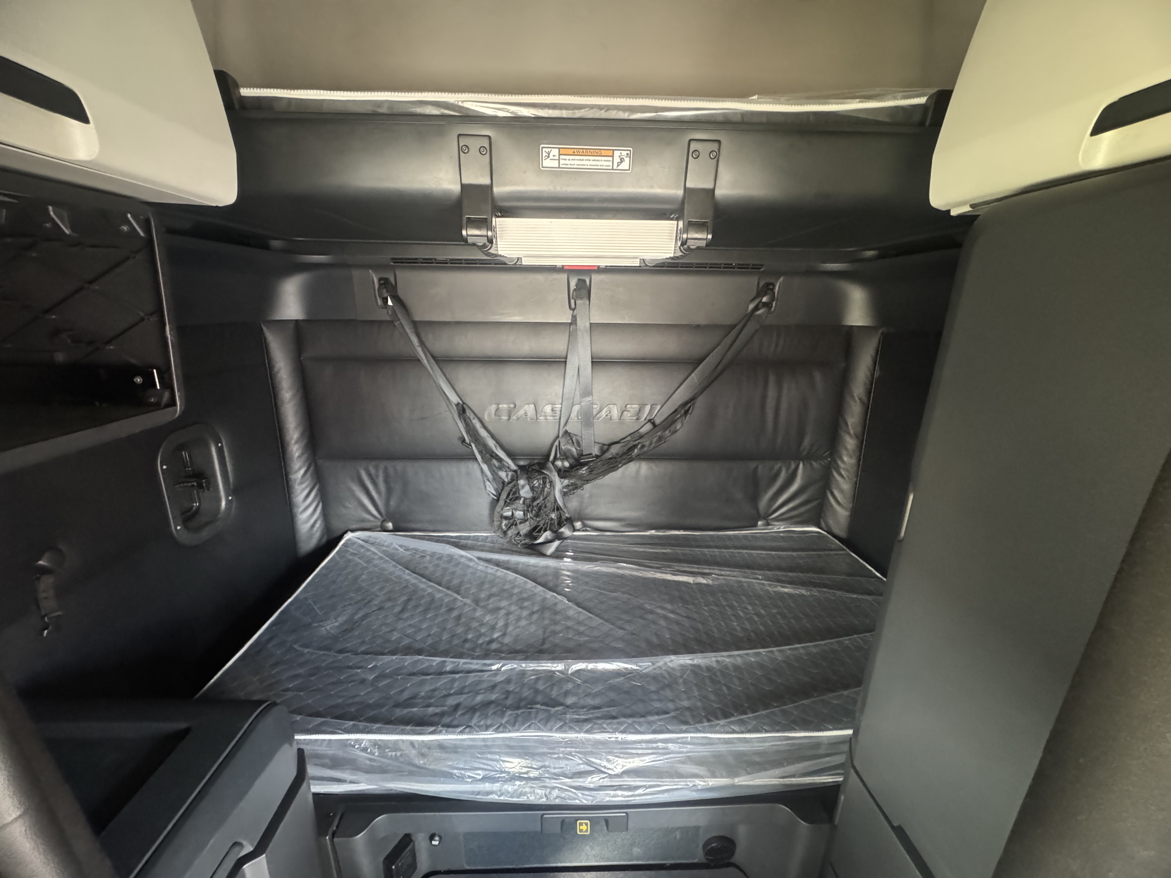 2023 FREIGHTLINER CASCADIA 126SLP - image 16