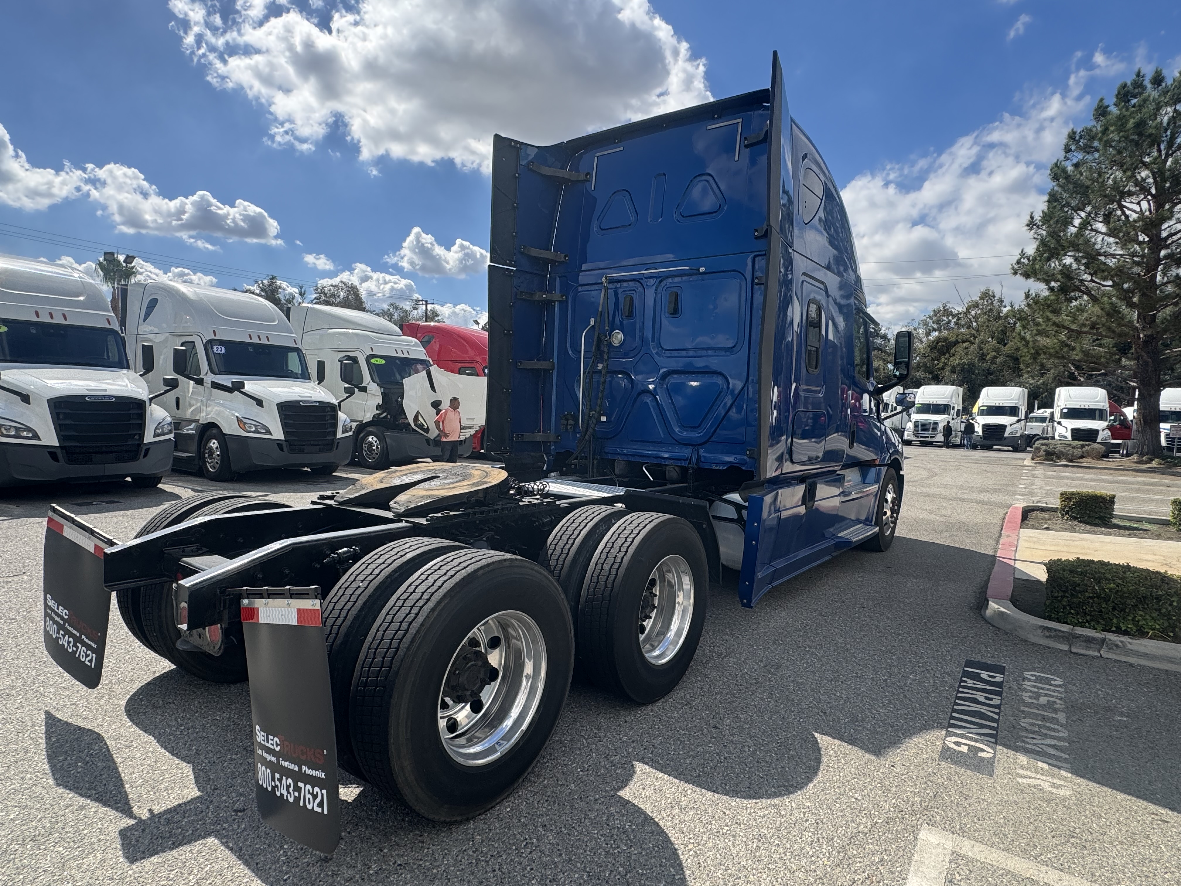 2020 FREIGHTLINER CASCADIA 126SLP - image 6