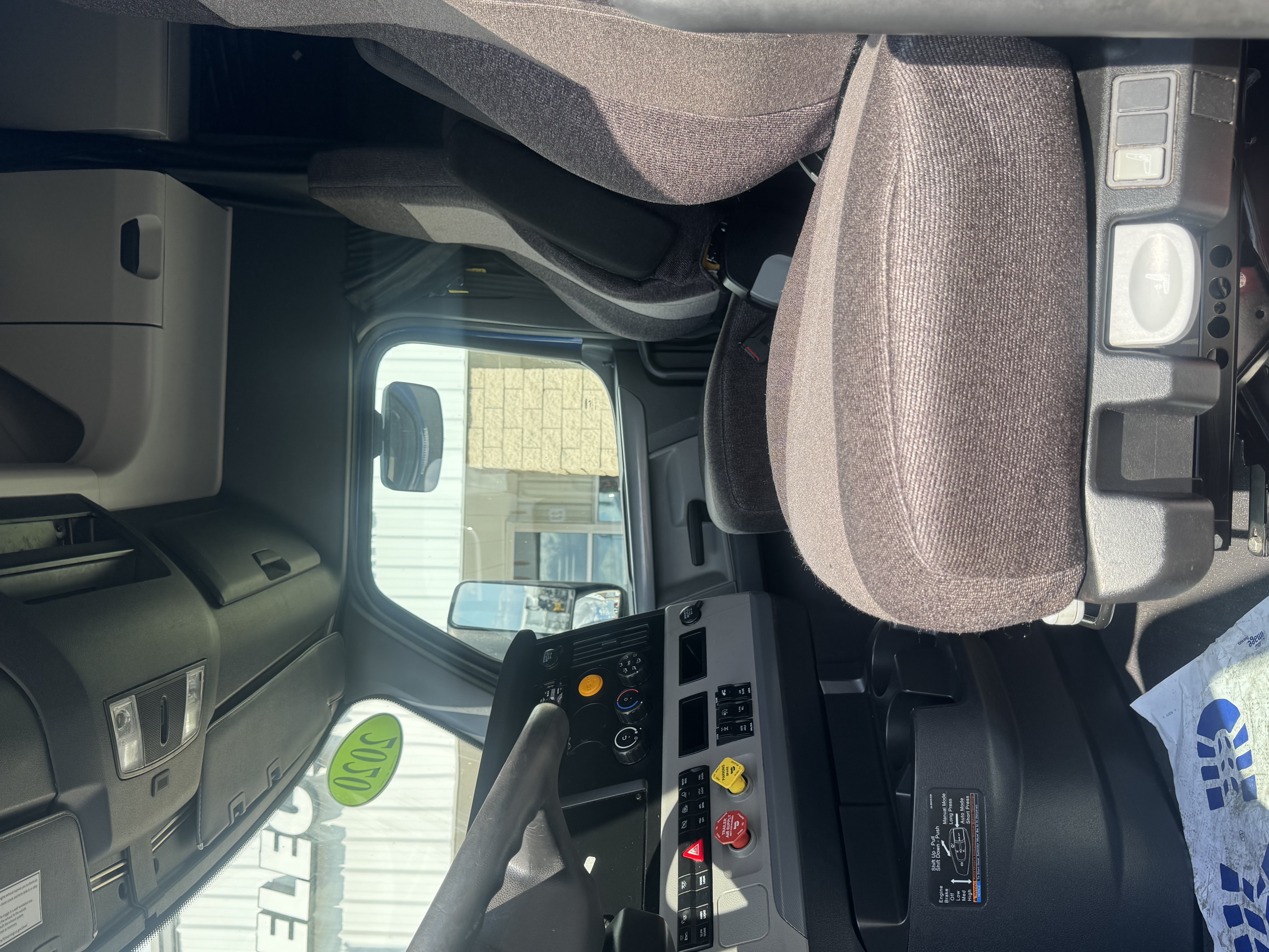 2020 FREIGHTLINER CASCADIA 126SLP - image 14