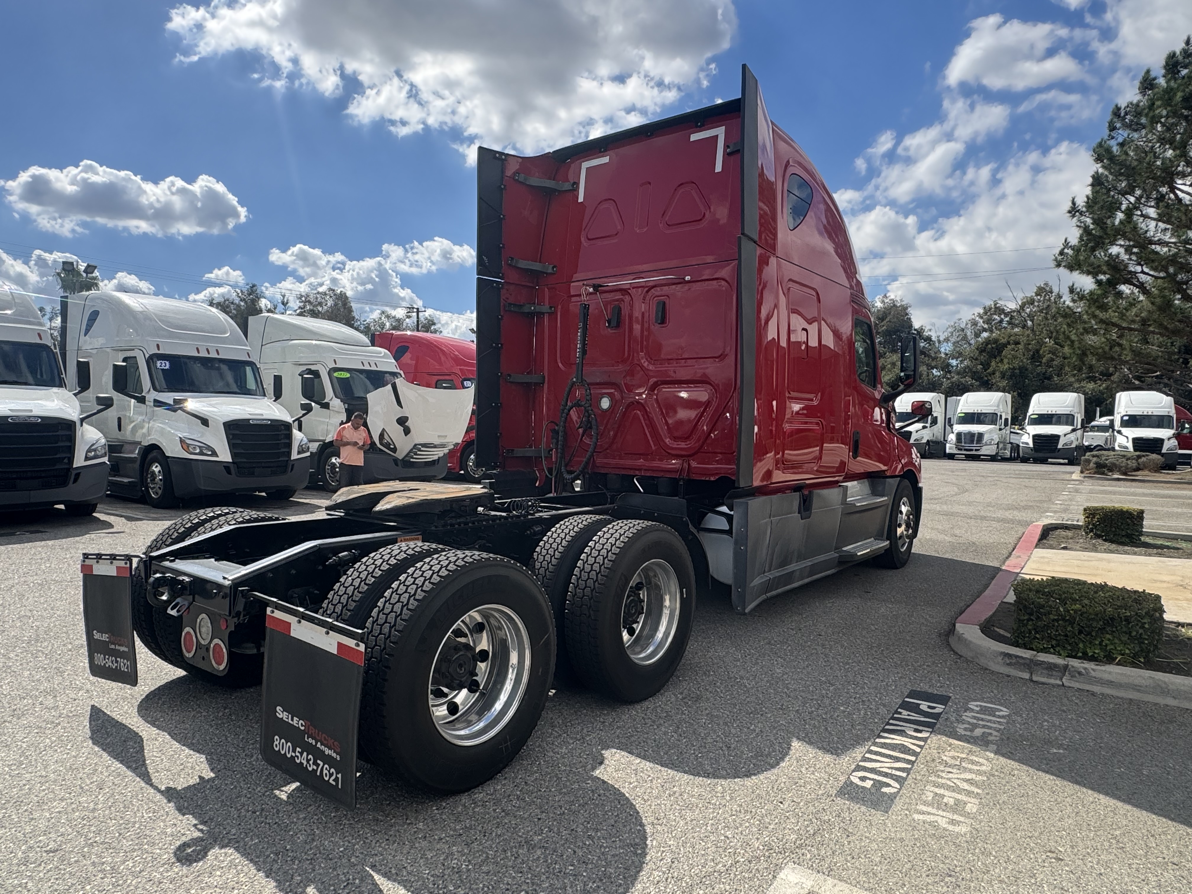 2020 FREIGHTLINER CASCADIA 126SLP - image 6