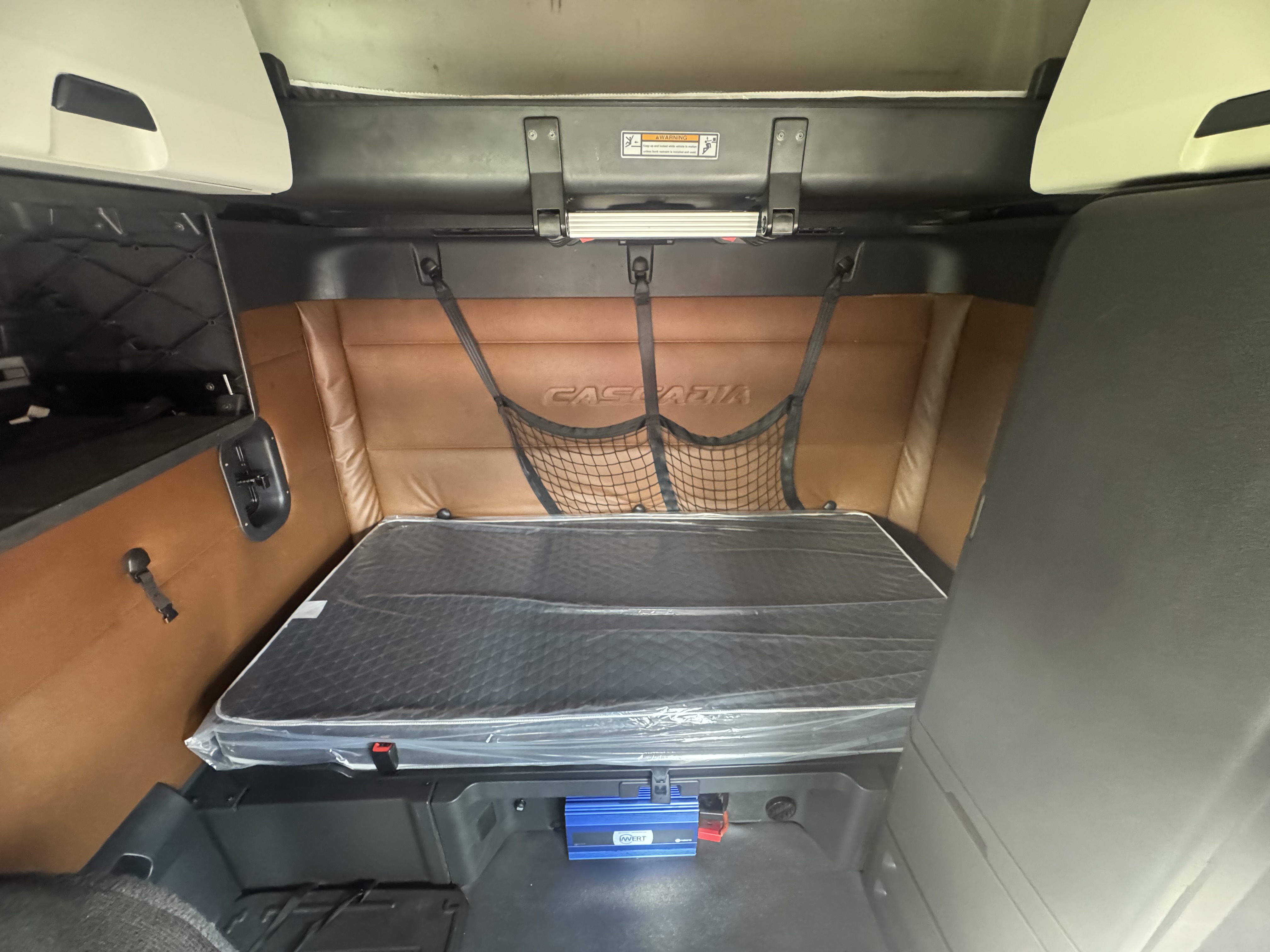 2020 FREIGHTLINER CASCADIA 126SLP - image 15