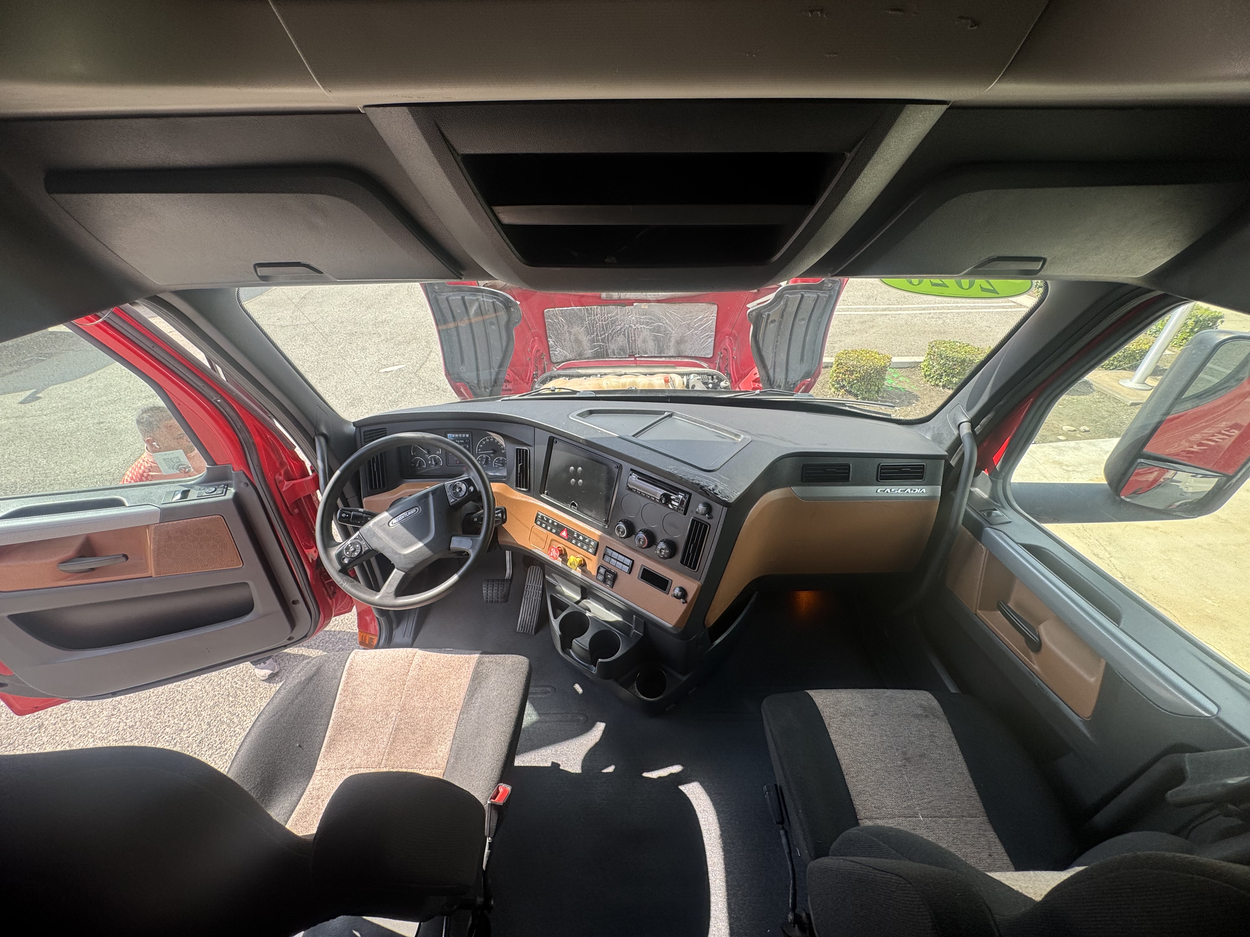 2020 FREIGHTLINER CASCADIA 126SLP - image 17