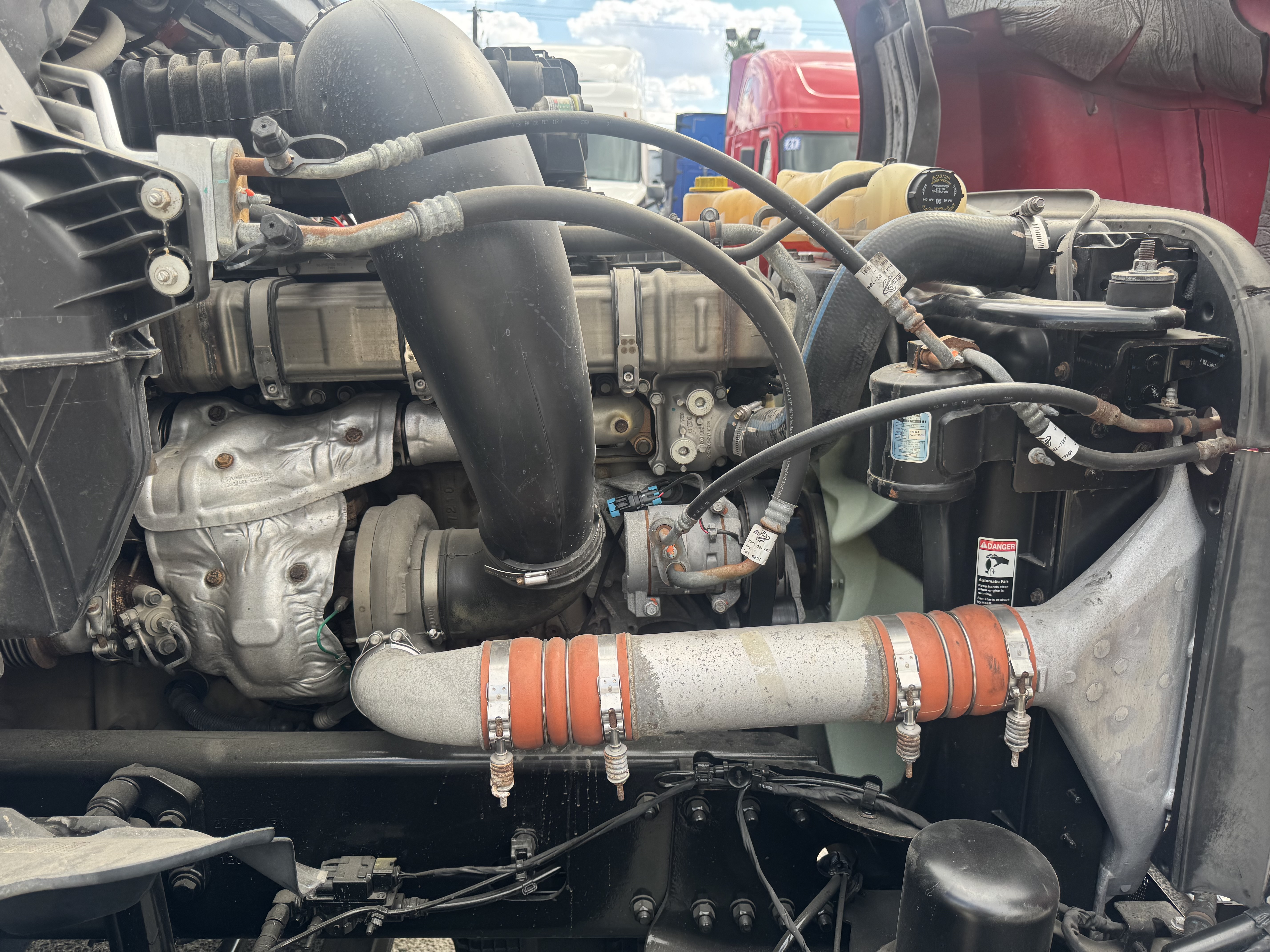 2021 FREIGHTLINER CASCADIA 126SLP - image 9