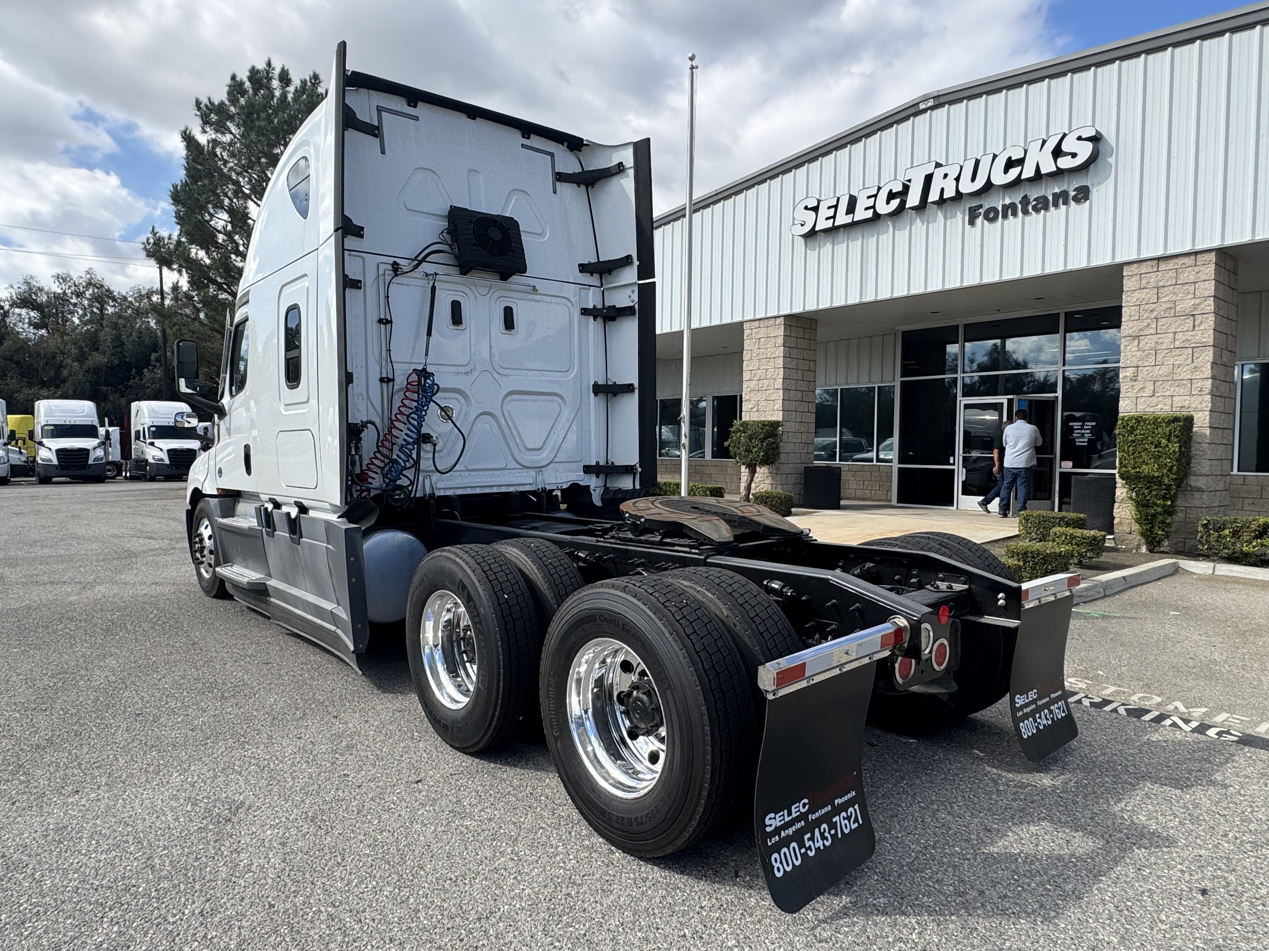 2021 FREIGHTLINER CASCADIA 126SLP - image 4