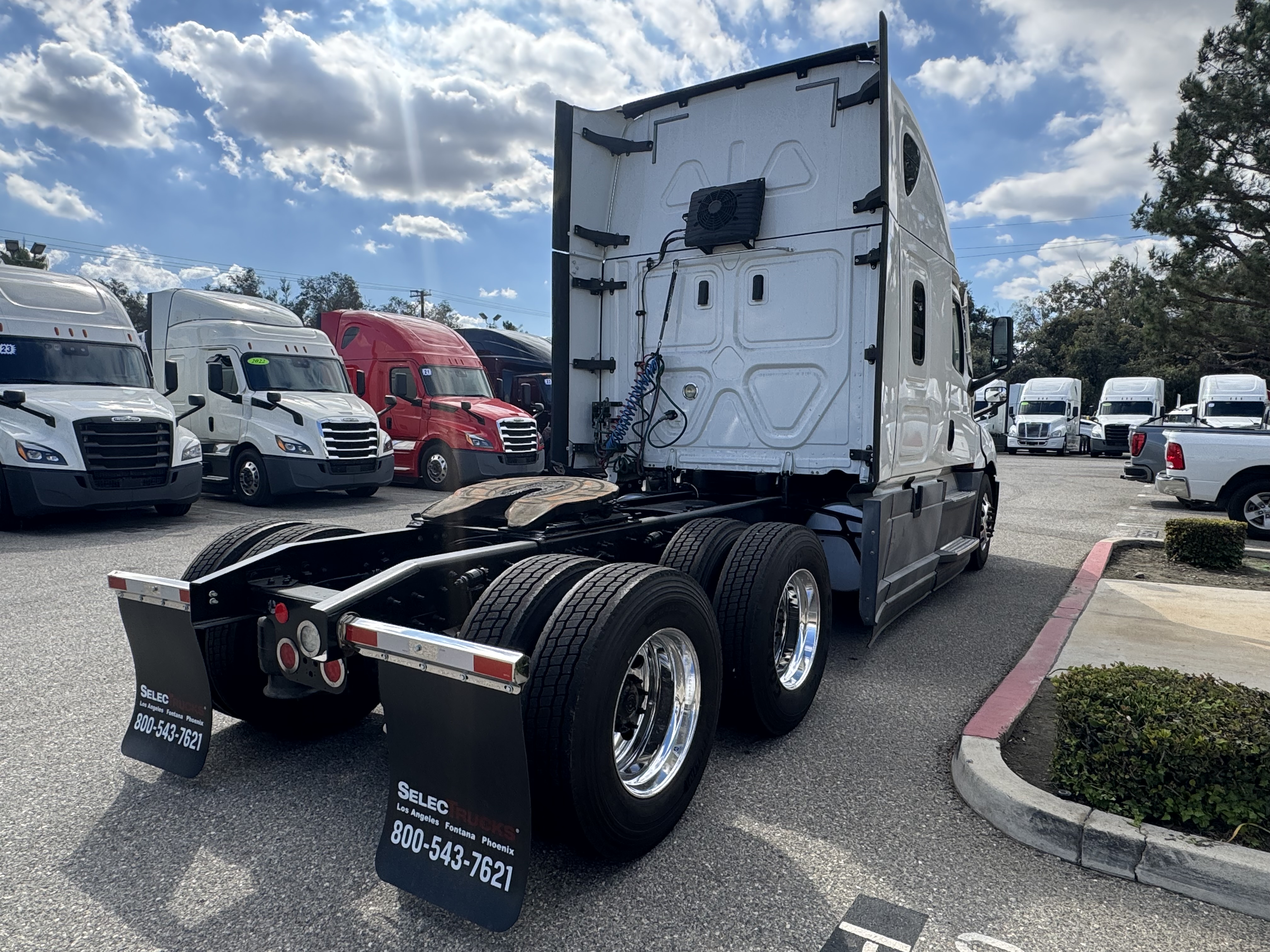 2021 FREIGHTLINER CASCADIA 126SLP - image 6