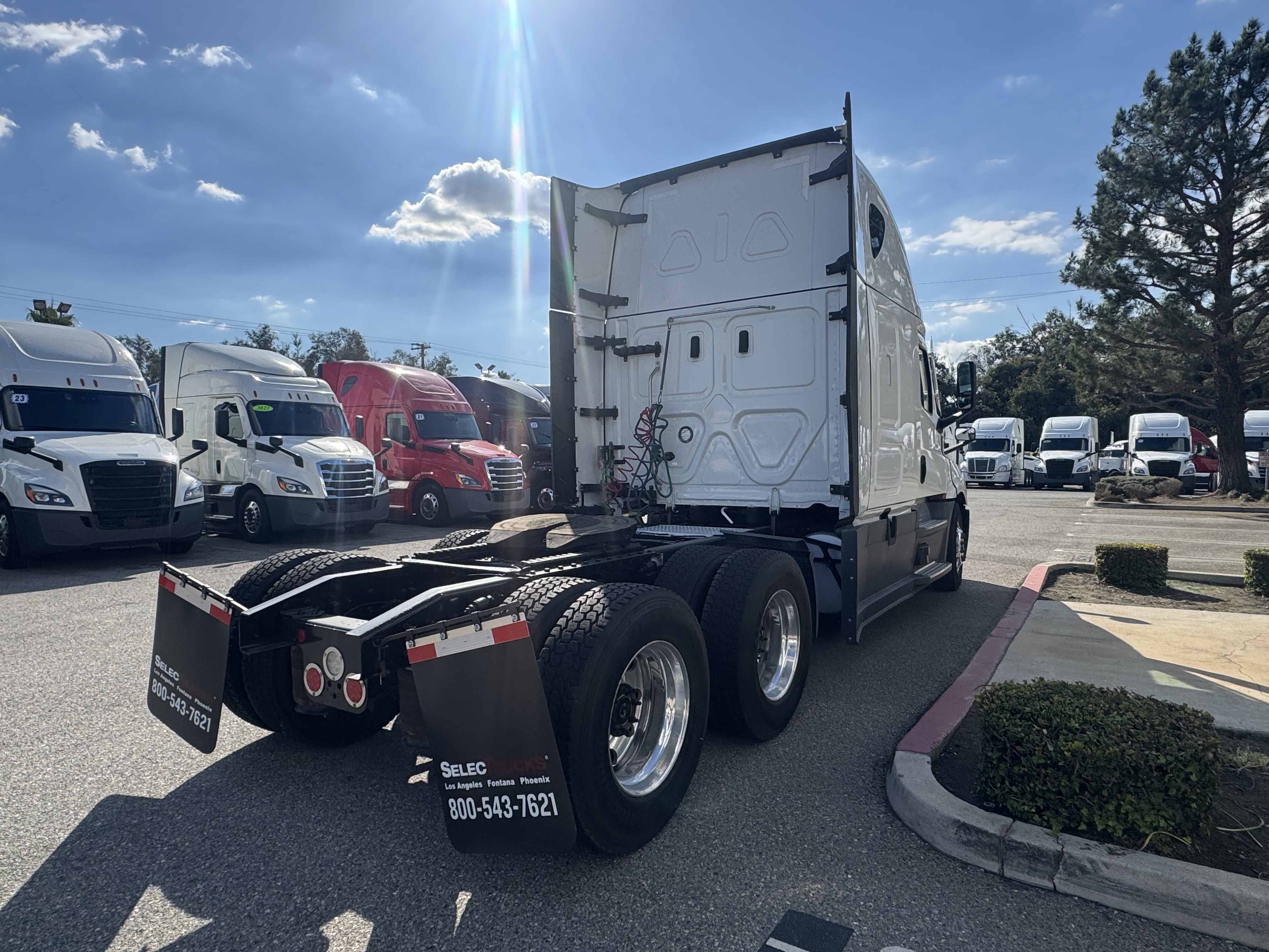 2023 FREIGHTLINER CASCADIA 126SLP - image 6