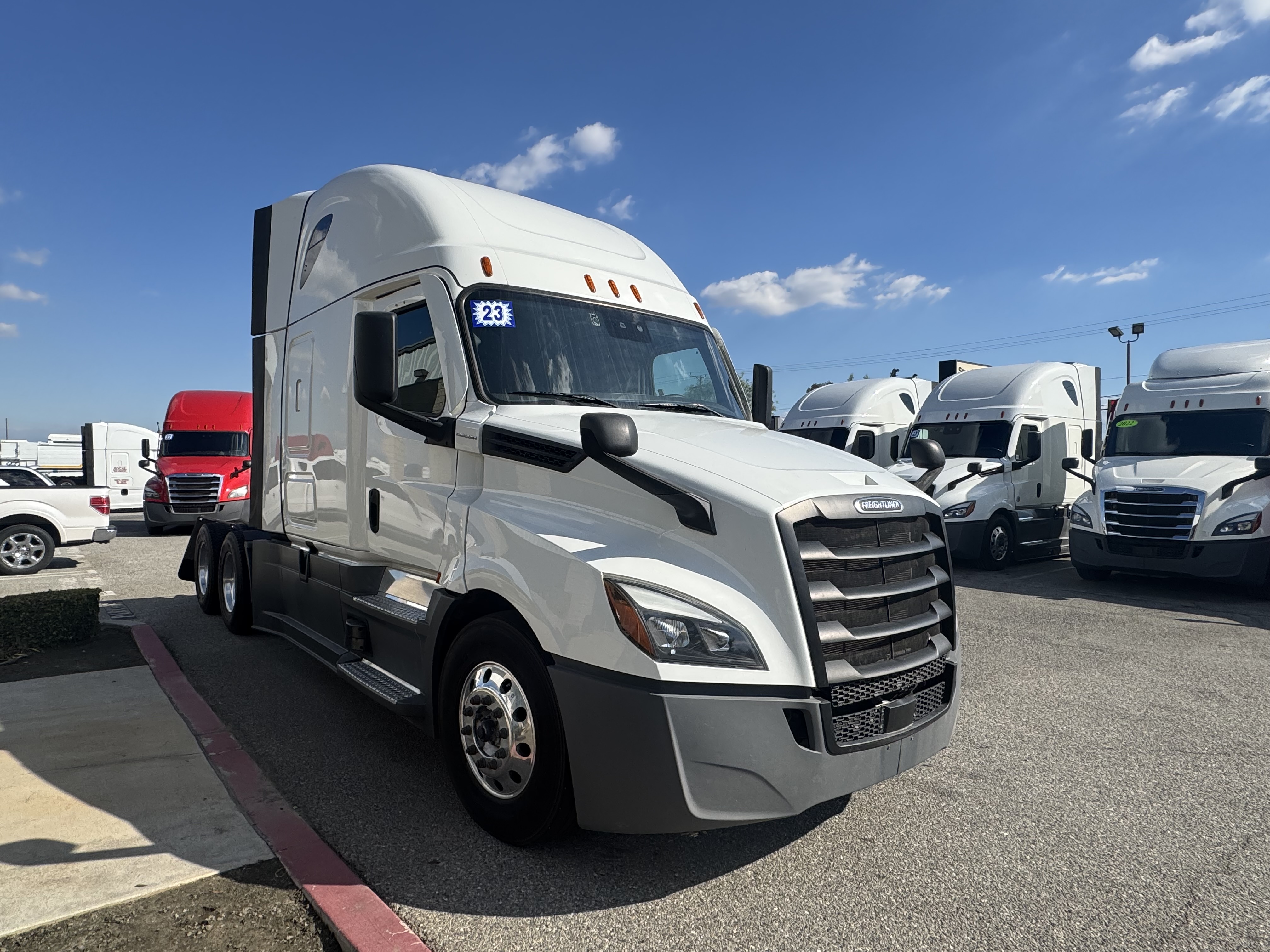 2023 FREIGHTLINER CASCADIA 126SLP - image 8
