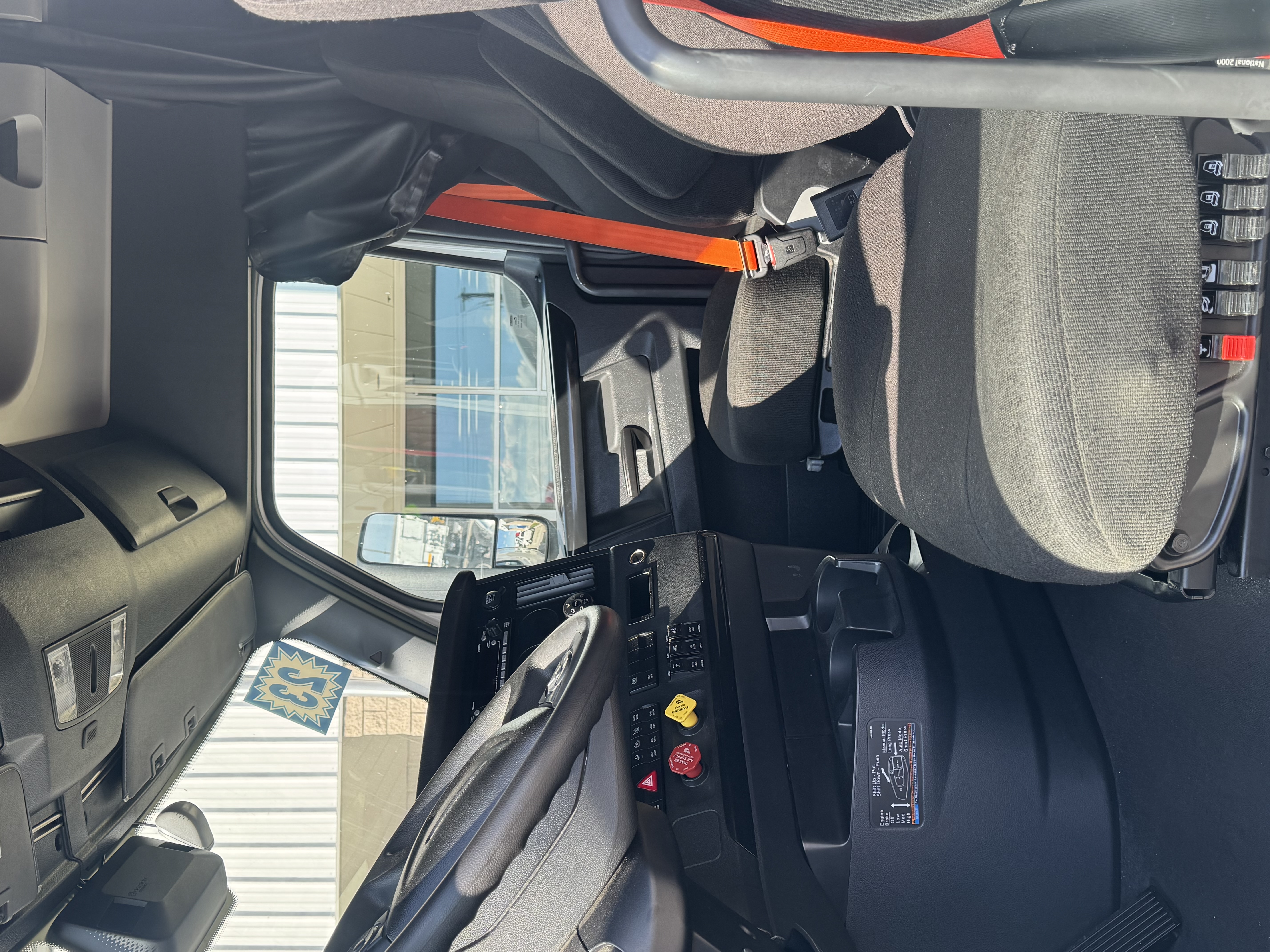 2023 FREIGHTLINER CASCADIA 126SLP - image 15