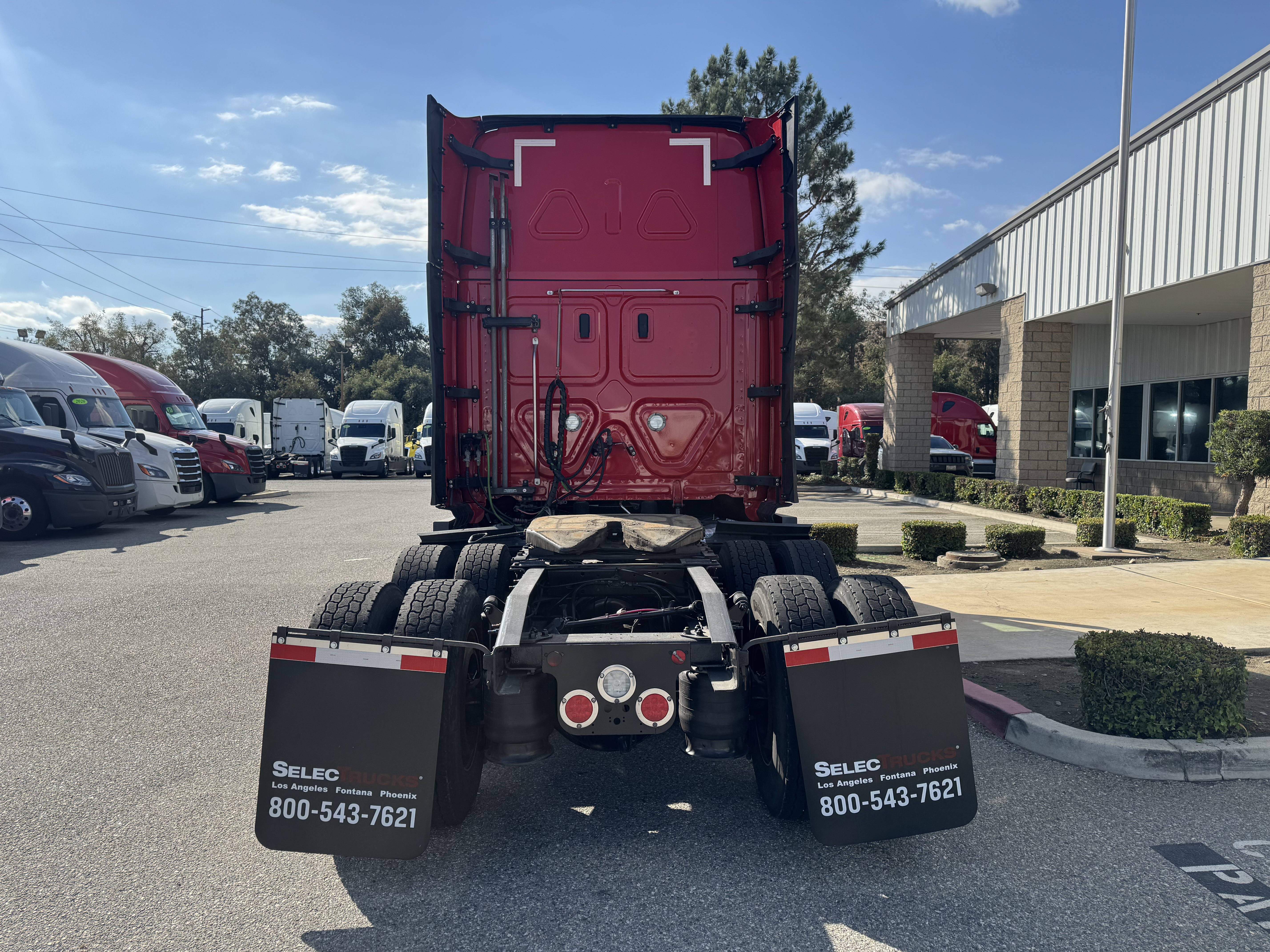 2022 FREIGHTLINER CASCADIA 126SLP - image 4