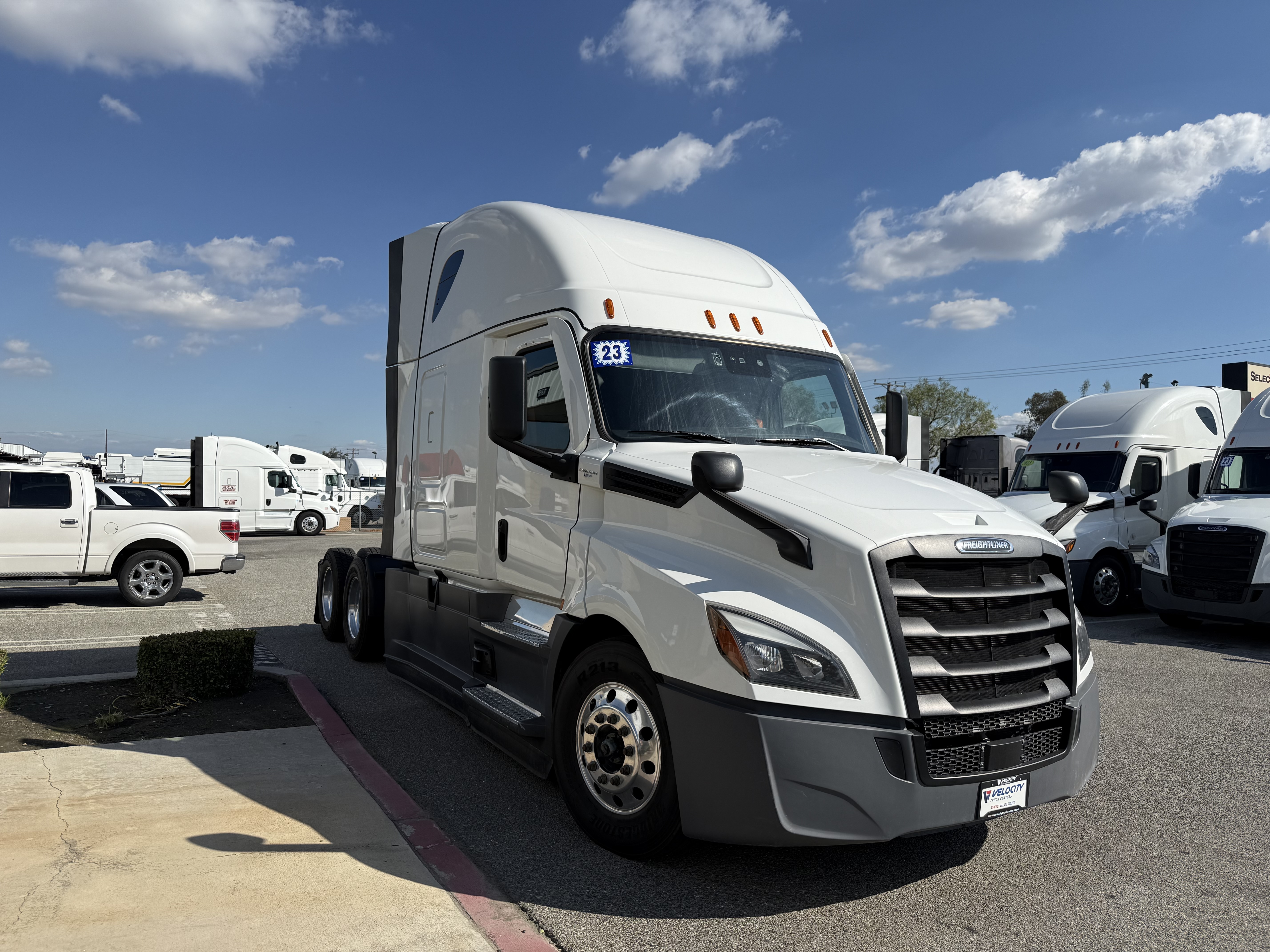 2023 FREIGHTLINER CASCADIA 126SLP - image 9