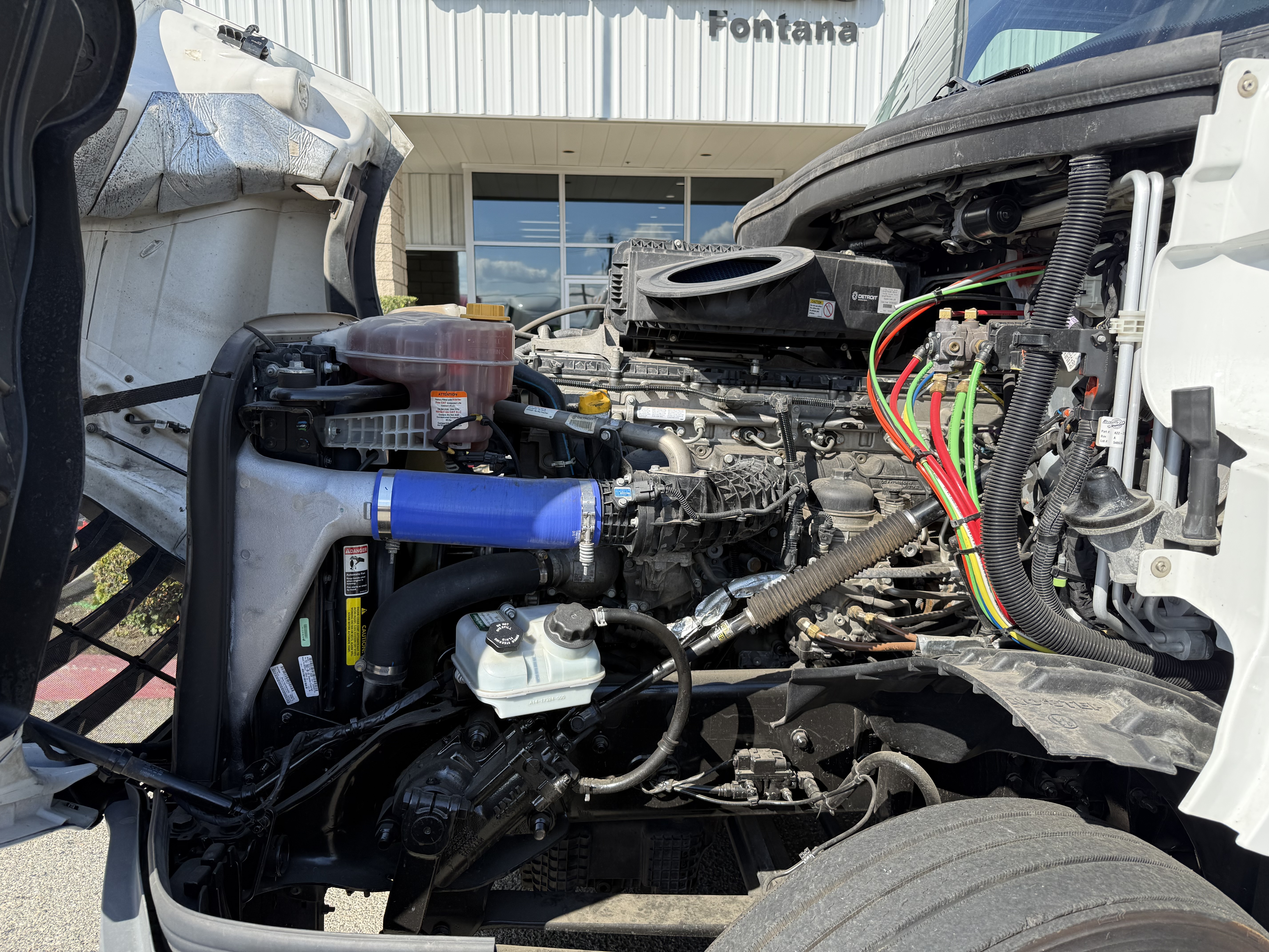 2023 FREIGHTLINER CASCADIA 126SLP - image 11