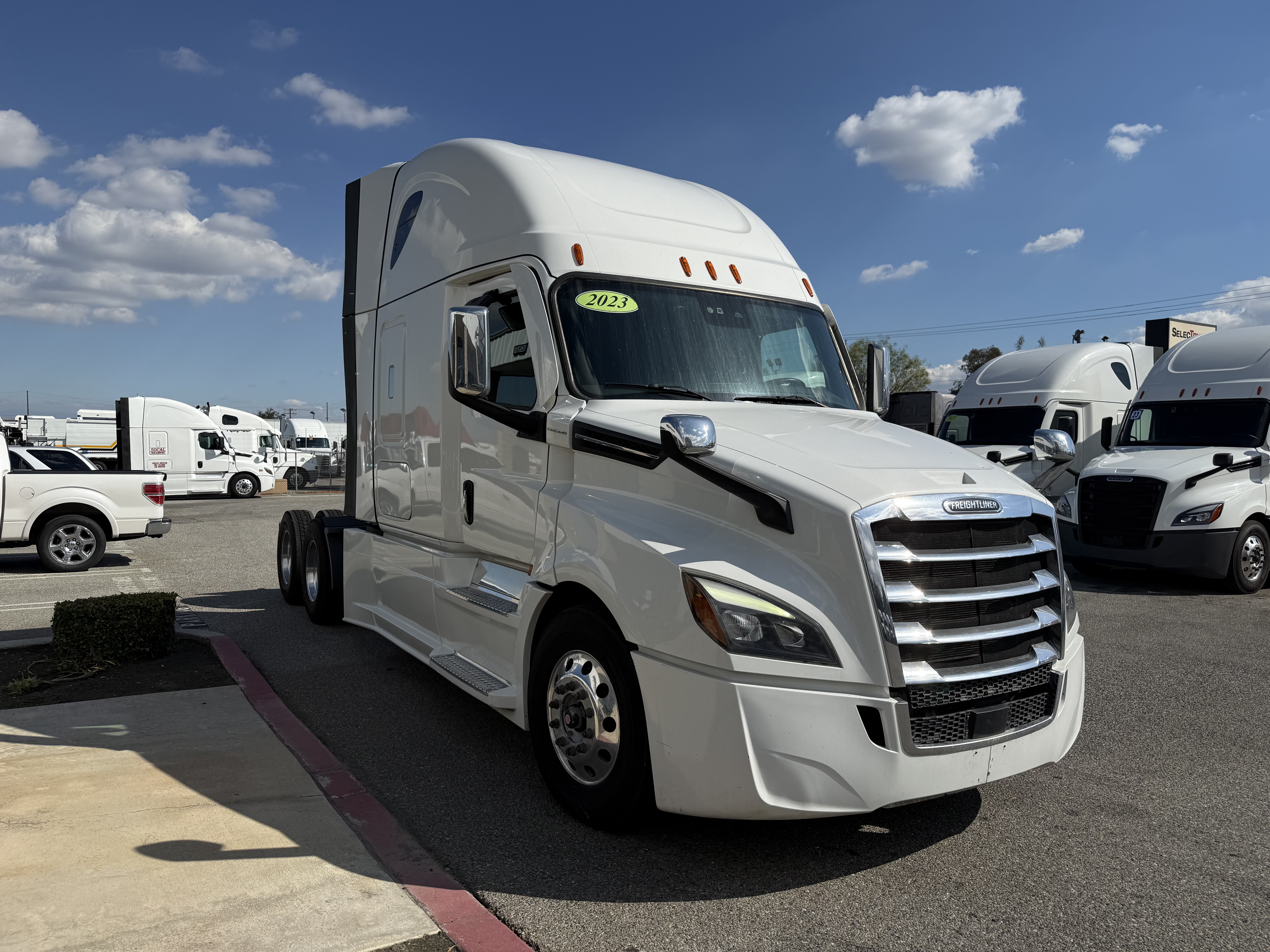 2023 FREIGHTLINER CASCADIA 126SLP - image 9