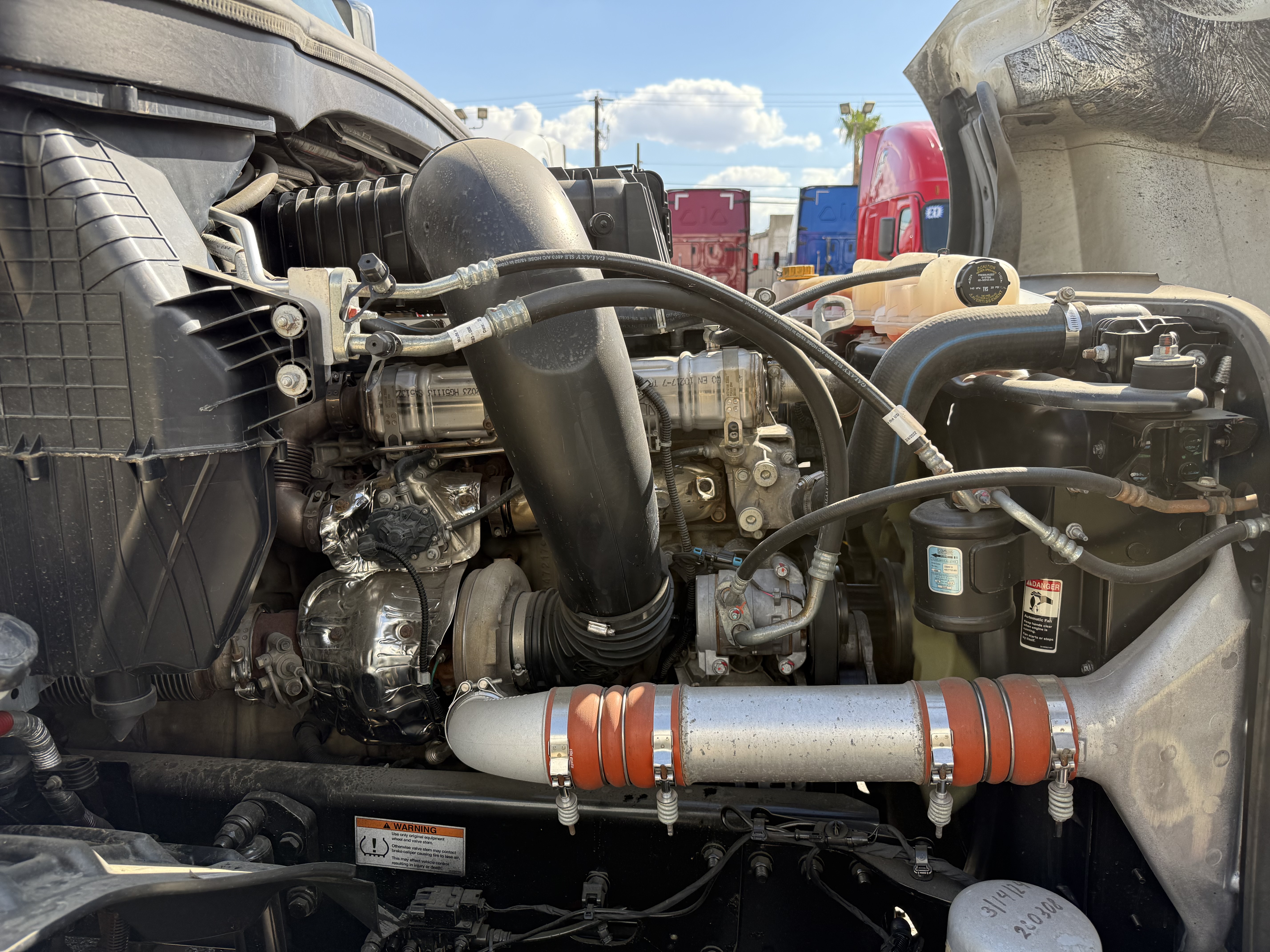 2023 FREIGHTLINER CASCADIA 126SLP - image 11