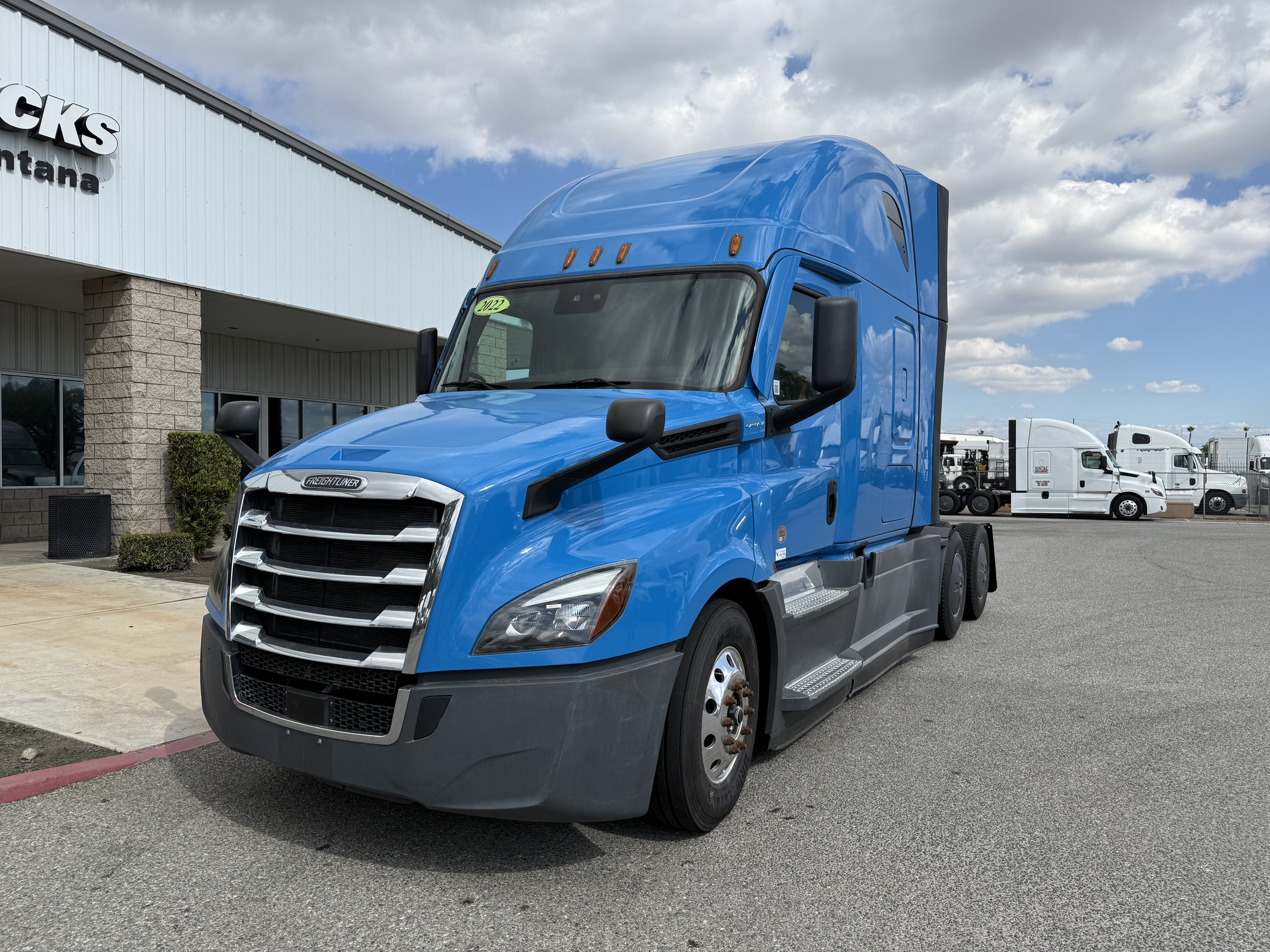 2022 FREIGHTLINER CASCADIA 126SLP - image 1