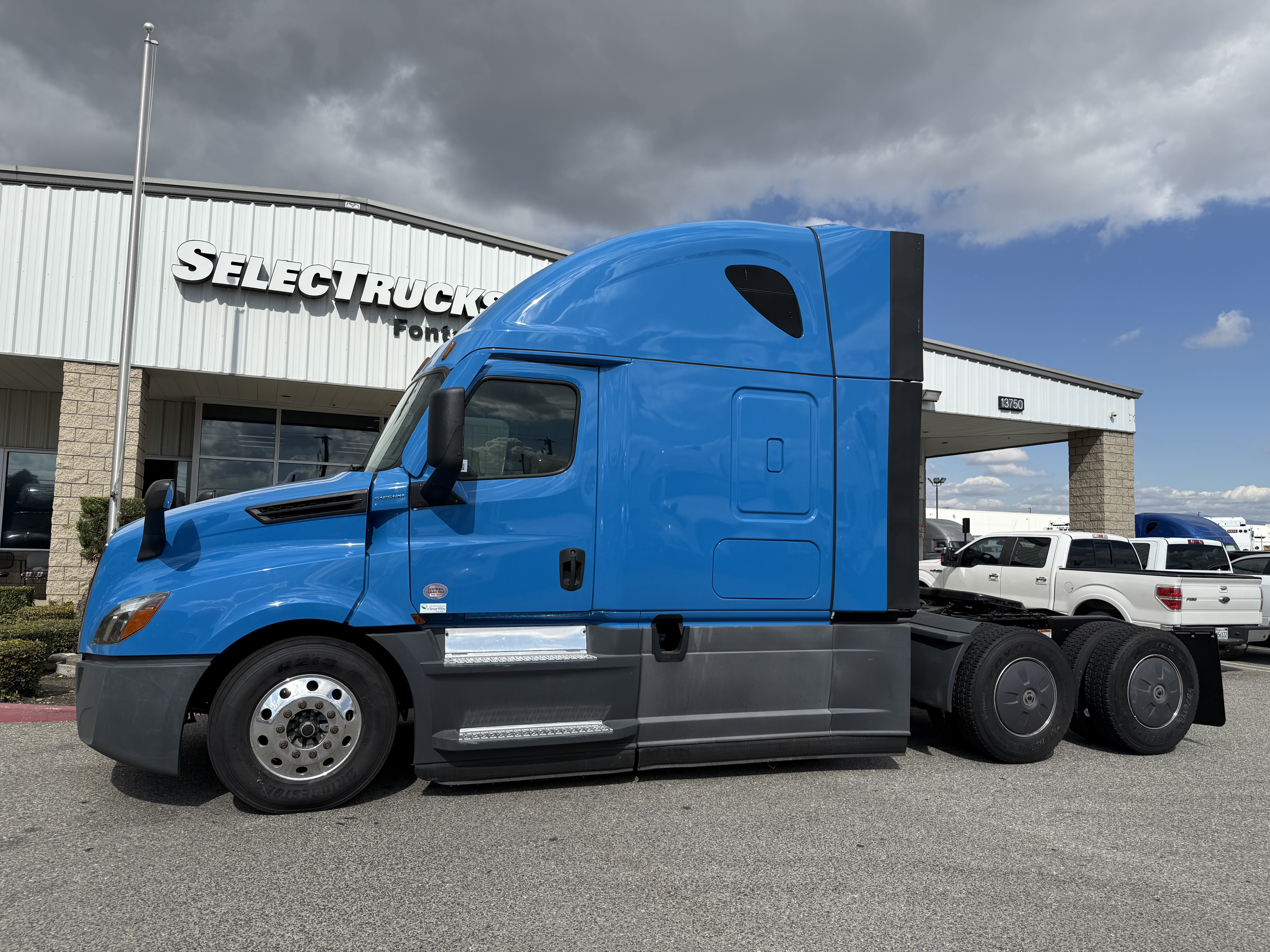 2022 FREIGHTLINER CASCADIA 126SLP - image 3