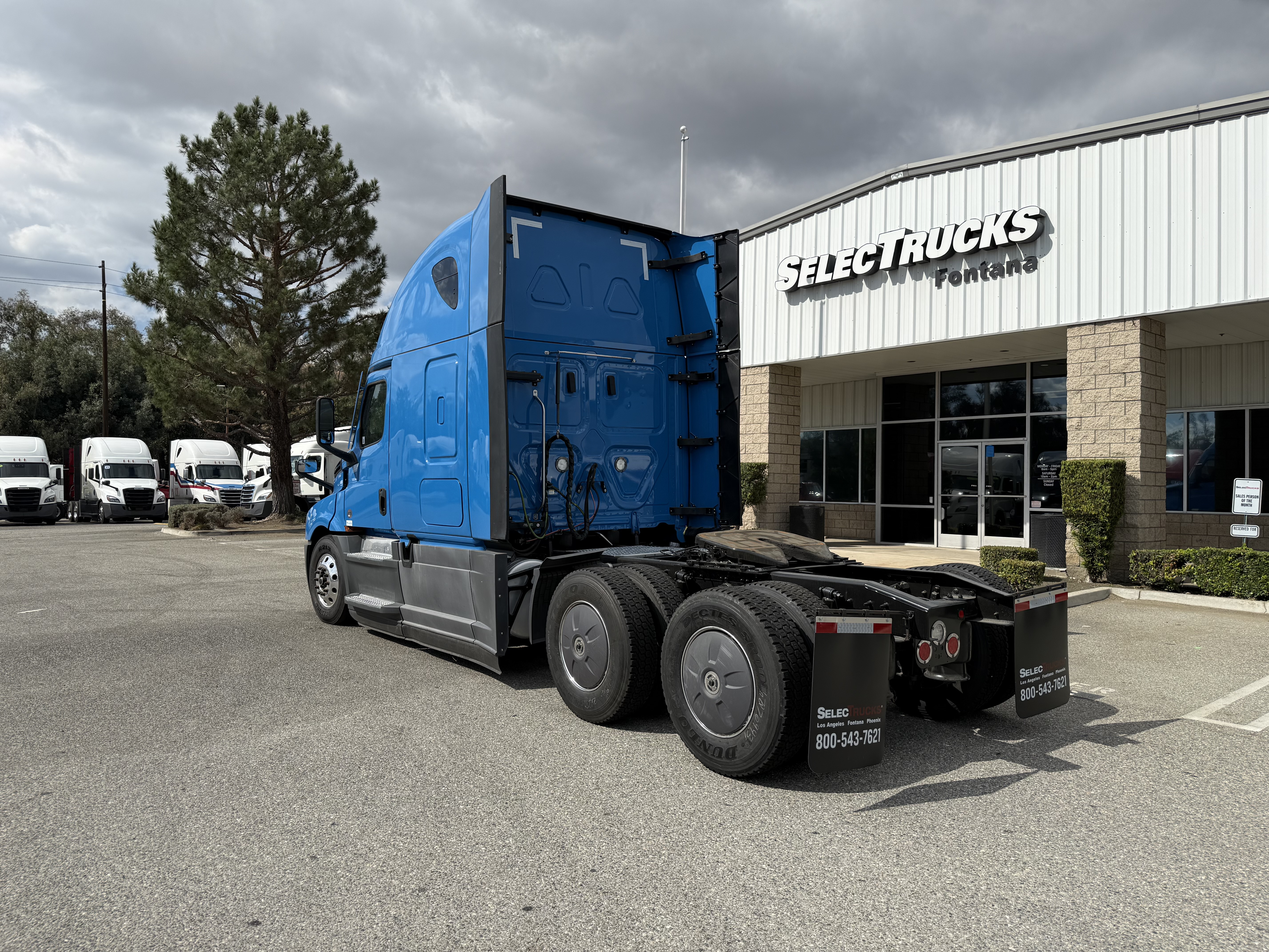 2022 FREIGHTLINER CASCADIA 126SLP - image 4