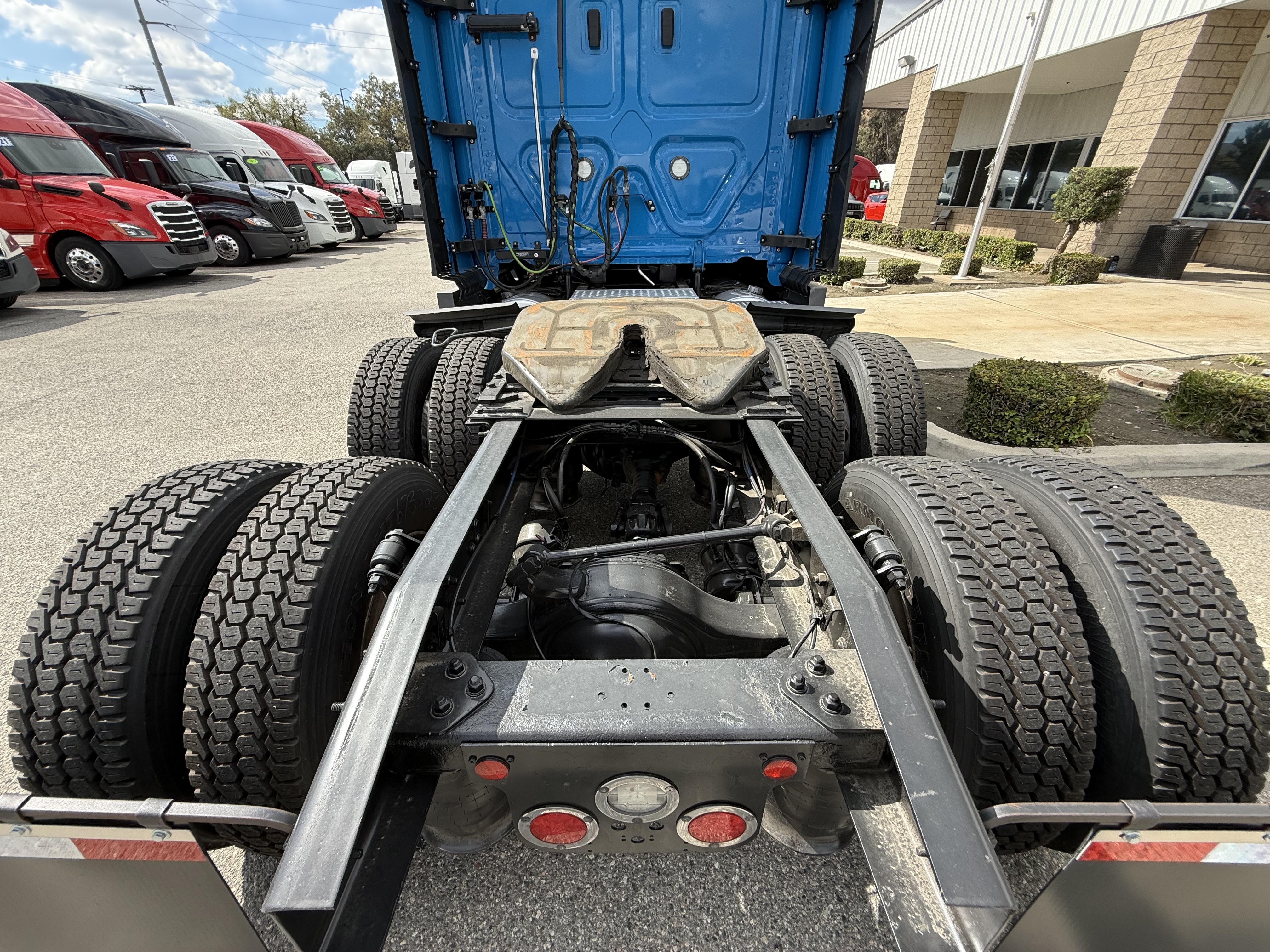 2022 FREIGHTLINER CASCADIA 126SLP - image 6