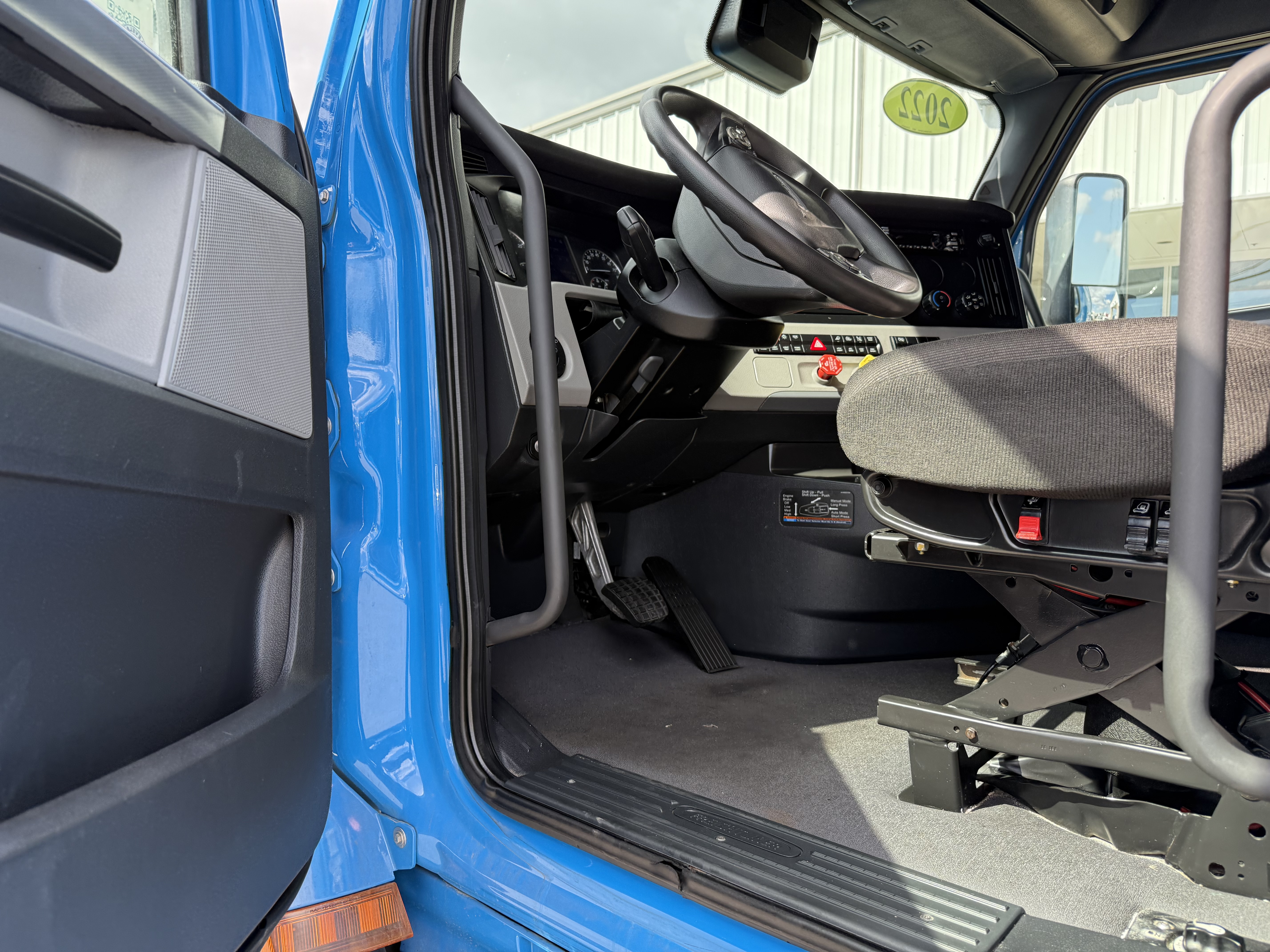 2022 FREIGHTLINER CASCADIA 126SLP - image 20