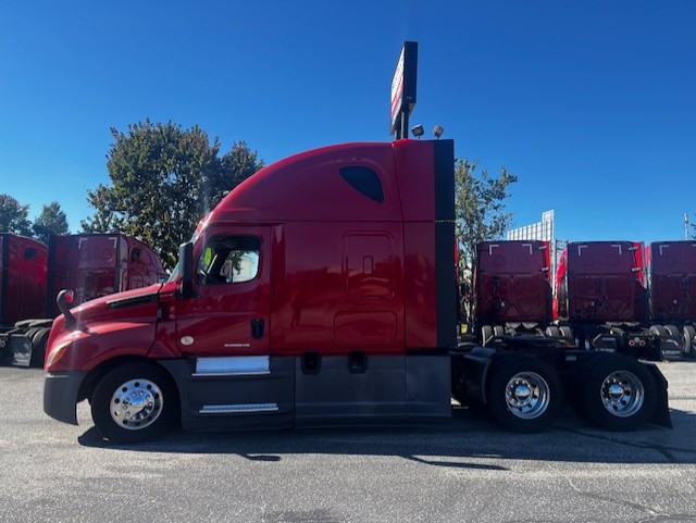 2020 FREIGHTLINER CASCADIA 126SLP - image 5