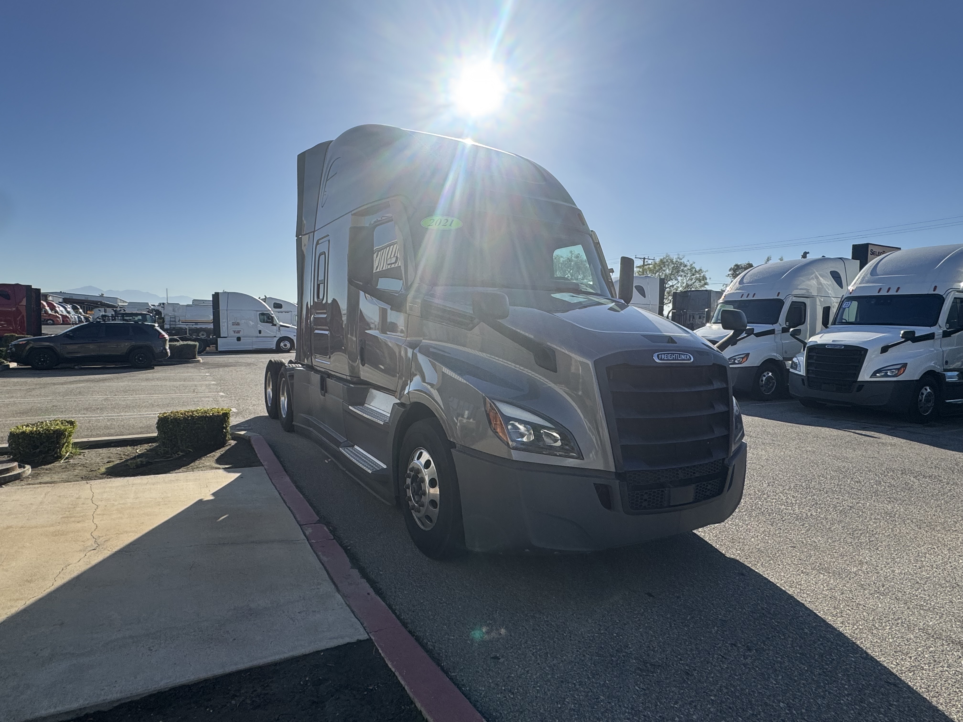 2021 FREIGHTLINER CASCADIA 126SLP - image 9