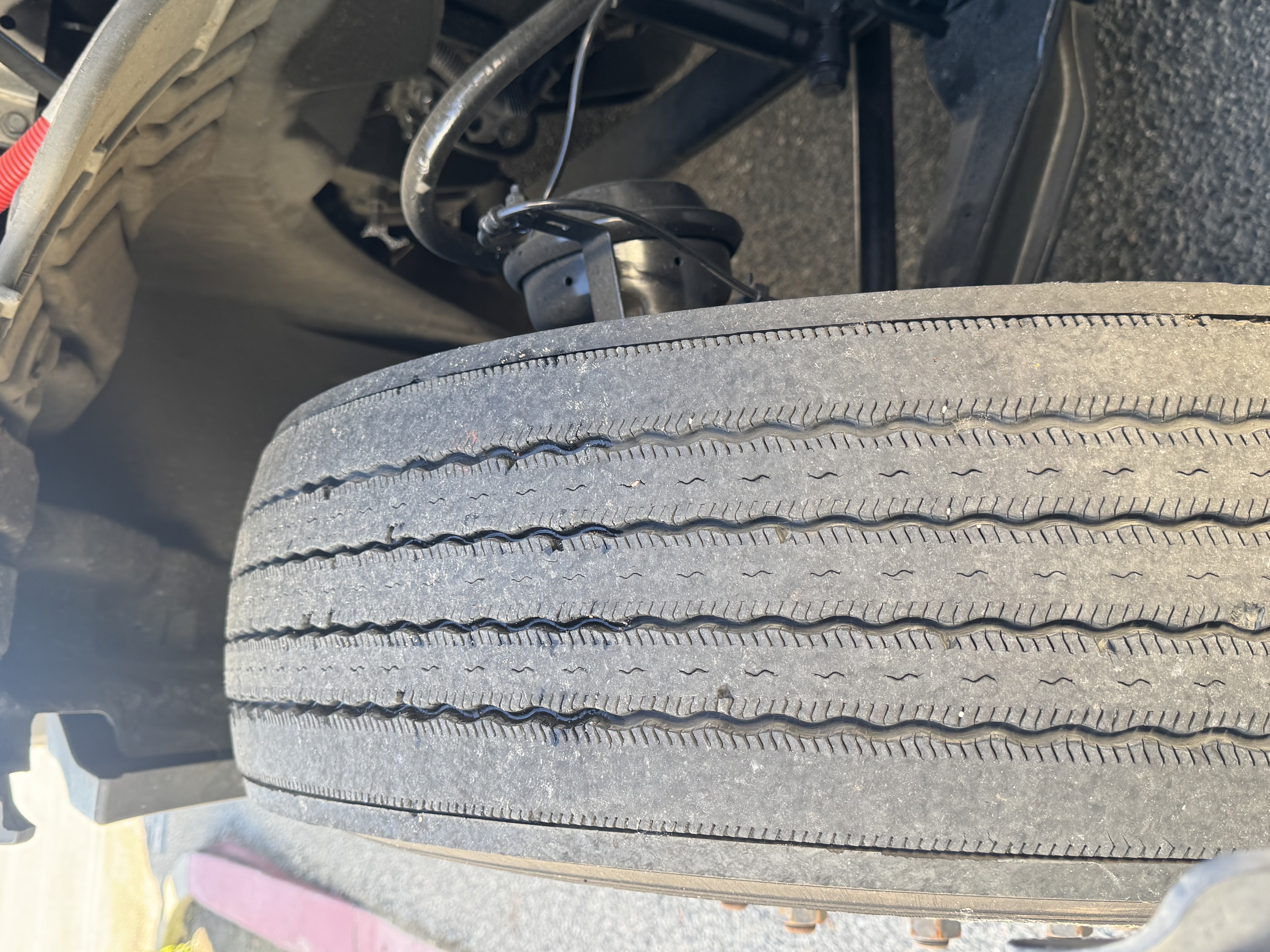 2021 FREIGHTLINER CASCADIA 126SLP - image 13