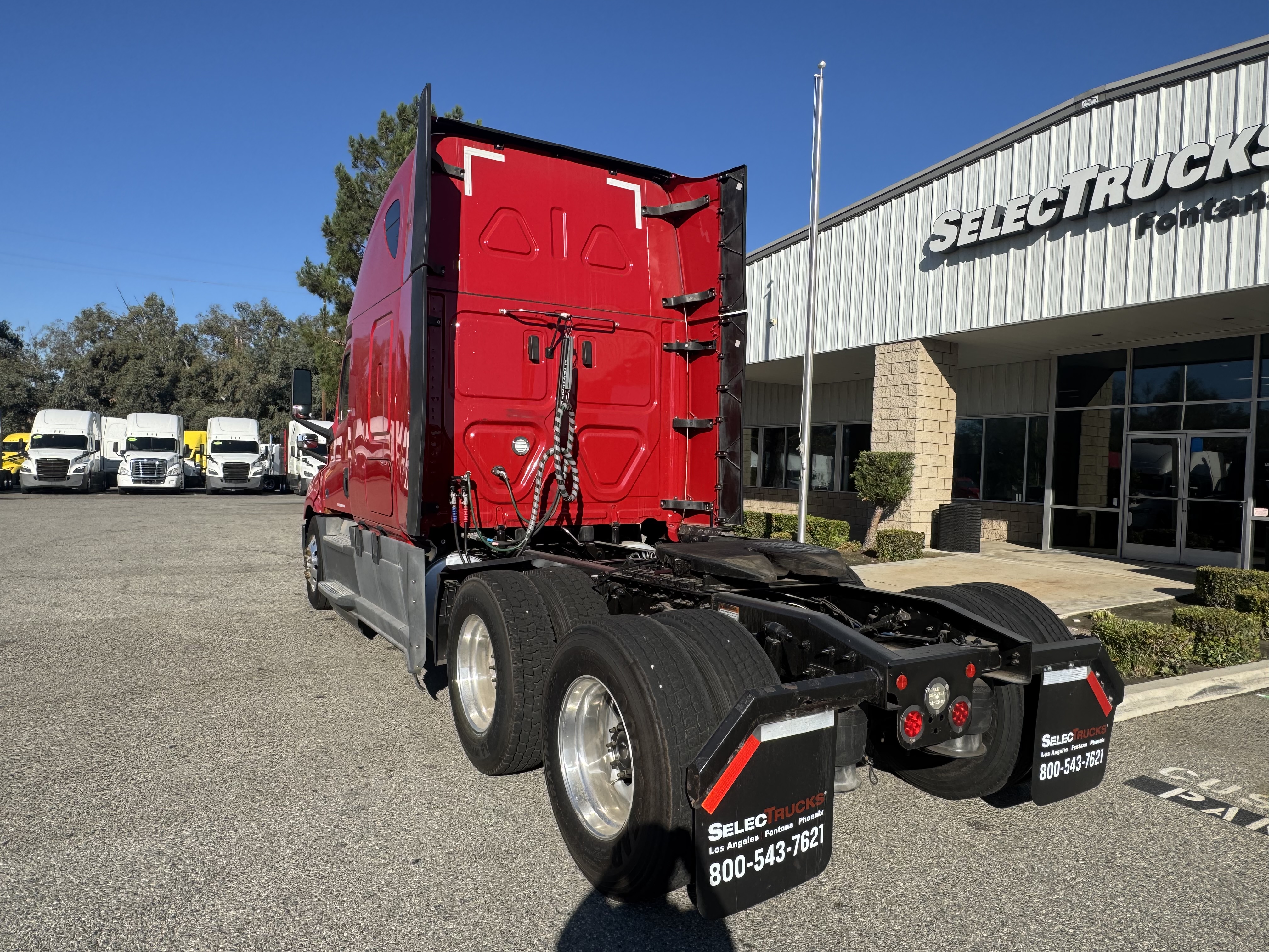 2020 FREIGHTLINER CASCADIA 126SLP - image 4