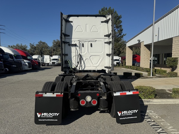 FREIGHTLINER CASCADIA 126SLP 2023