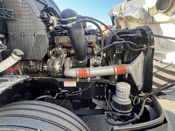 FREIGHTLINER CASCADIA 126SLP 2023