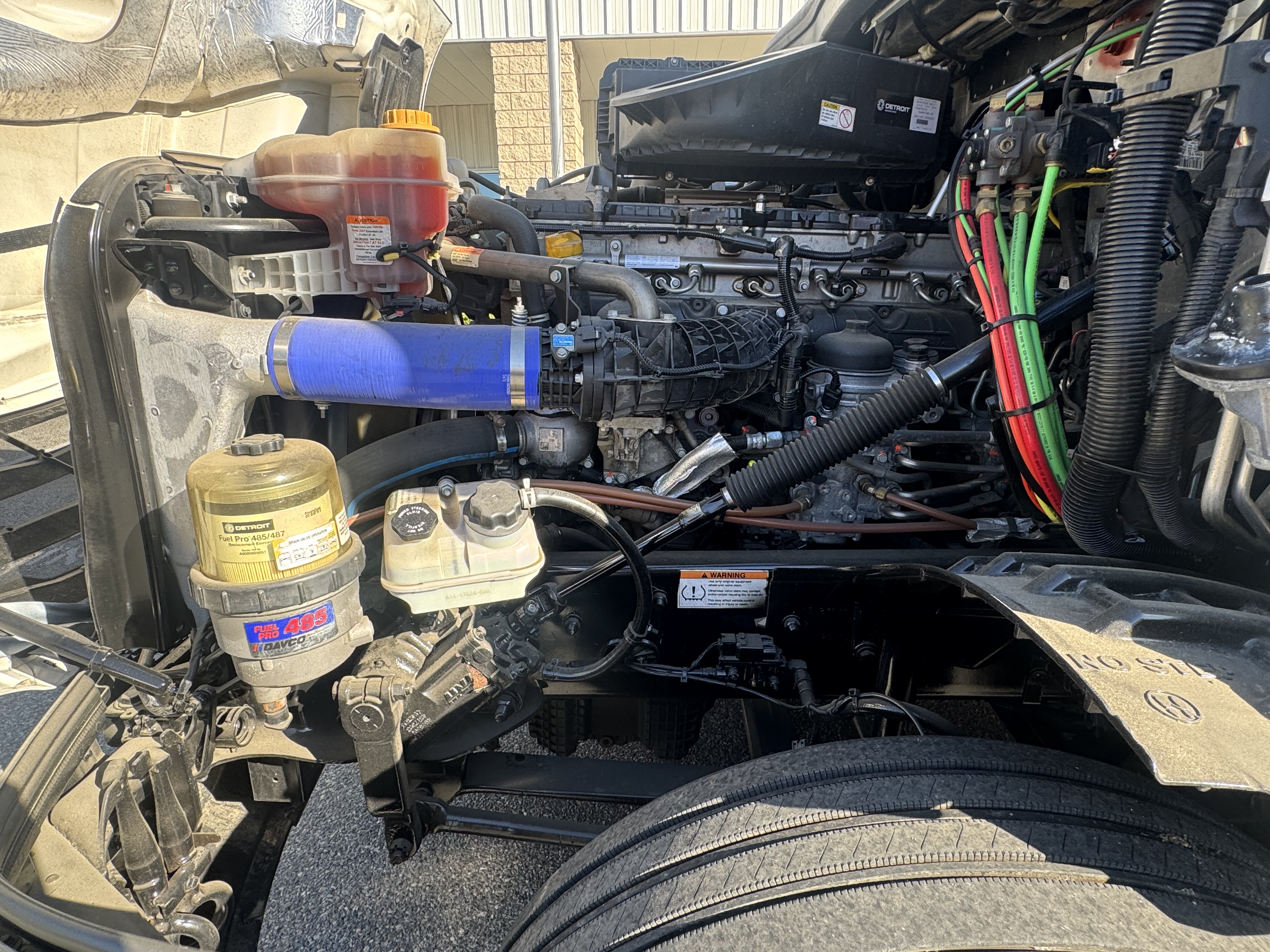 2023 FREIGHTLINER CASCADIA 126SLP - image 10