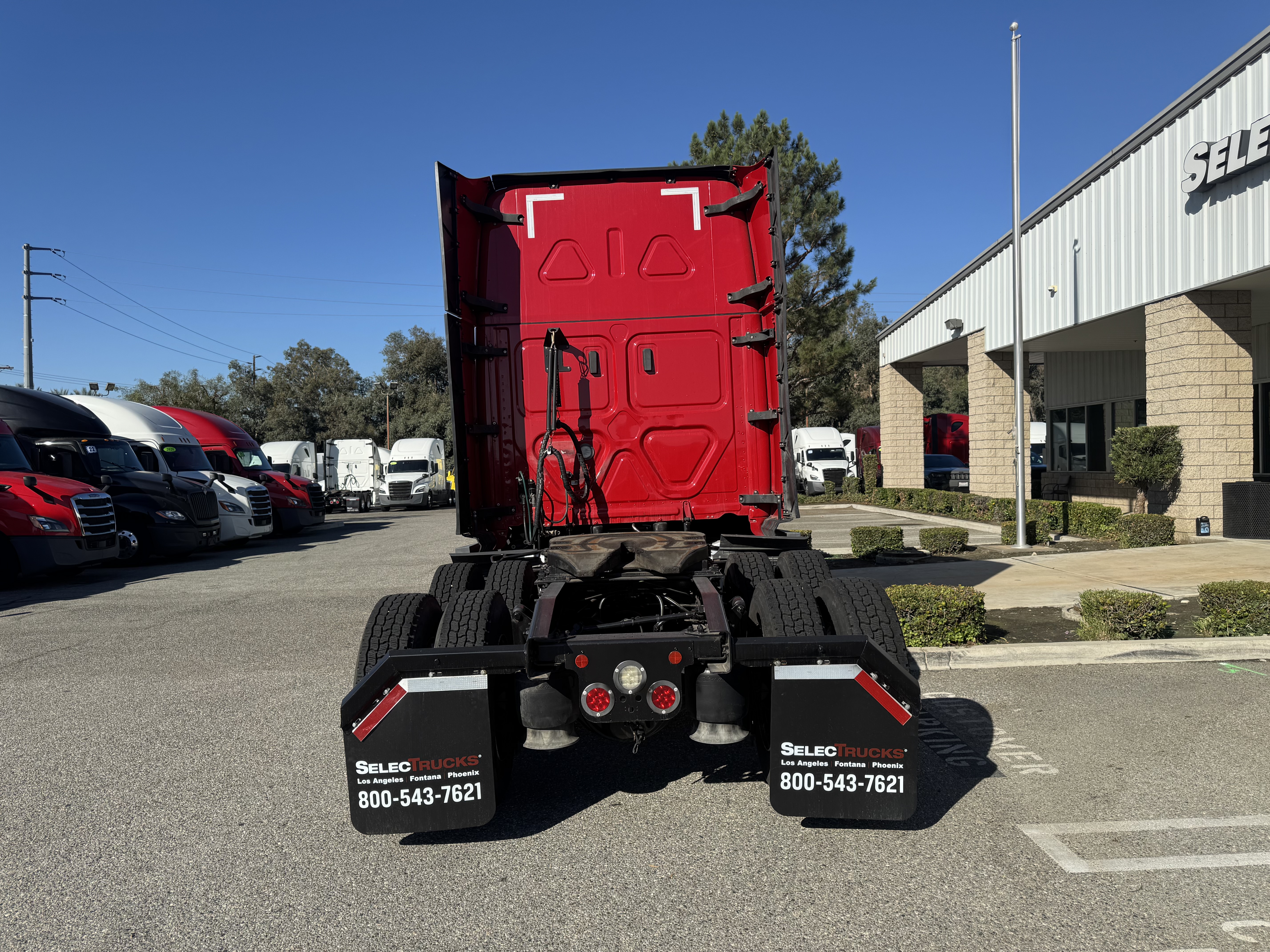 2021 FREIGHTLINER CASCADIA 126SLP - image 5