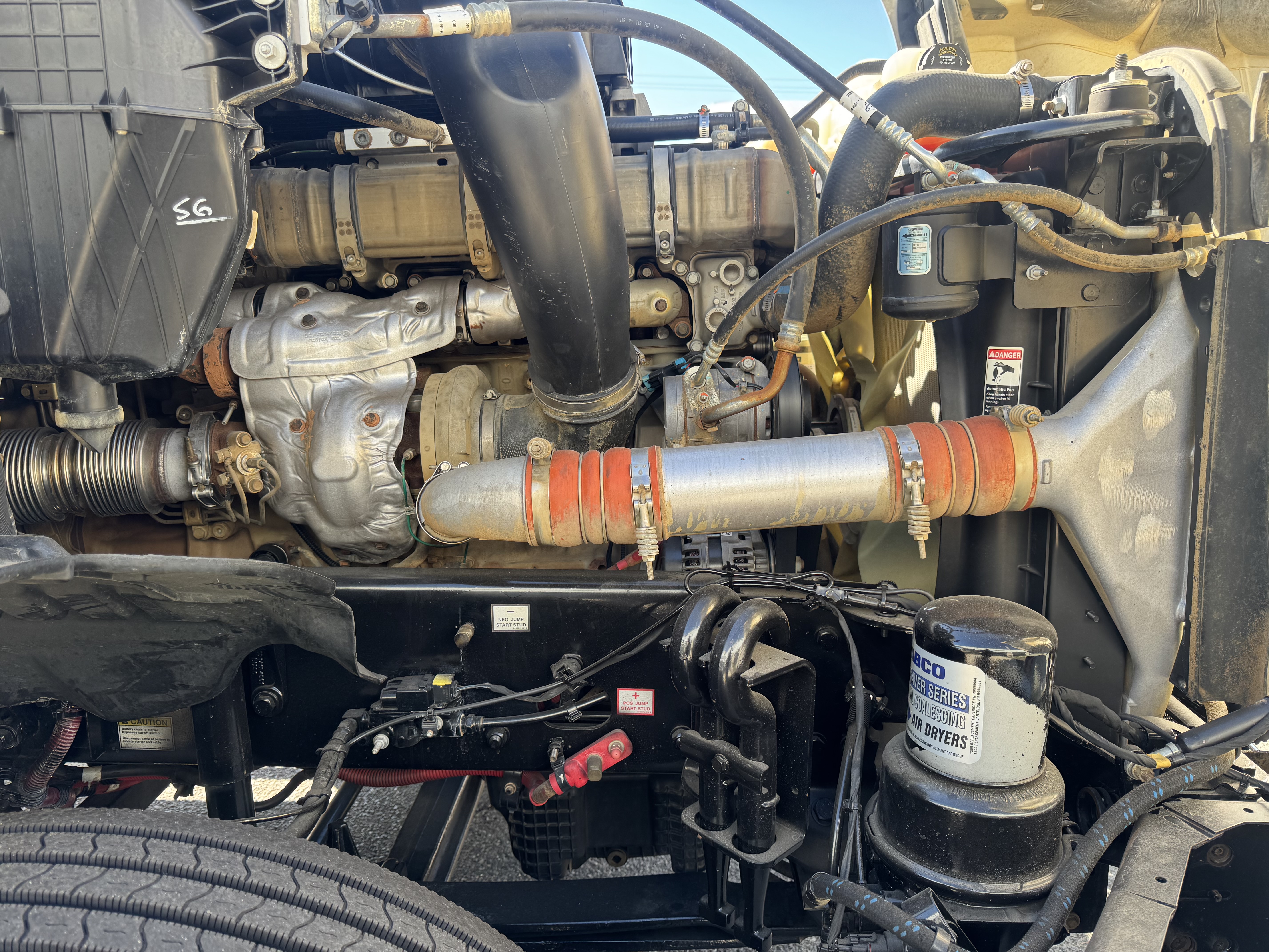 2021 FREIGHTLINER CASCADIA 126DC - image 11