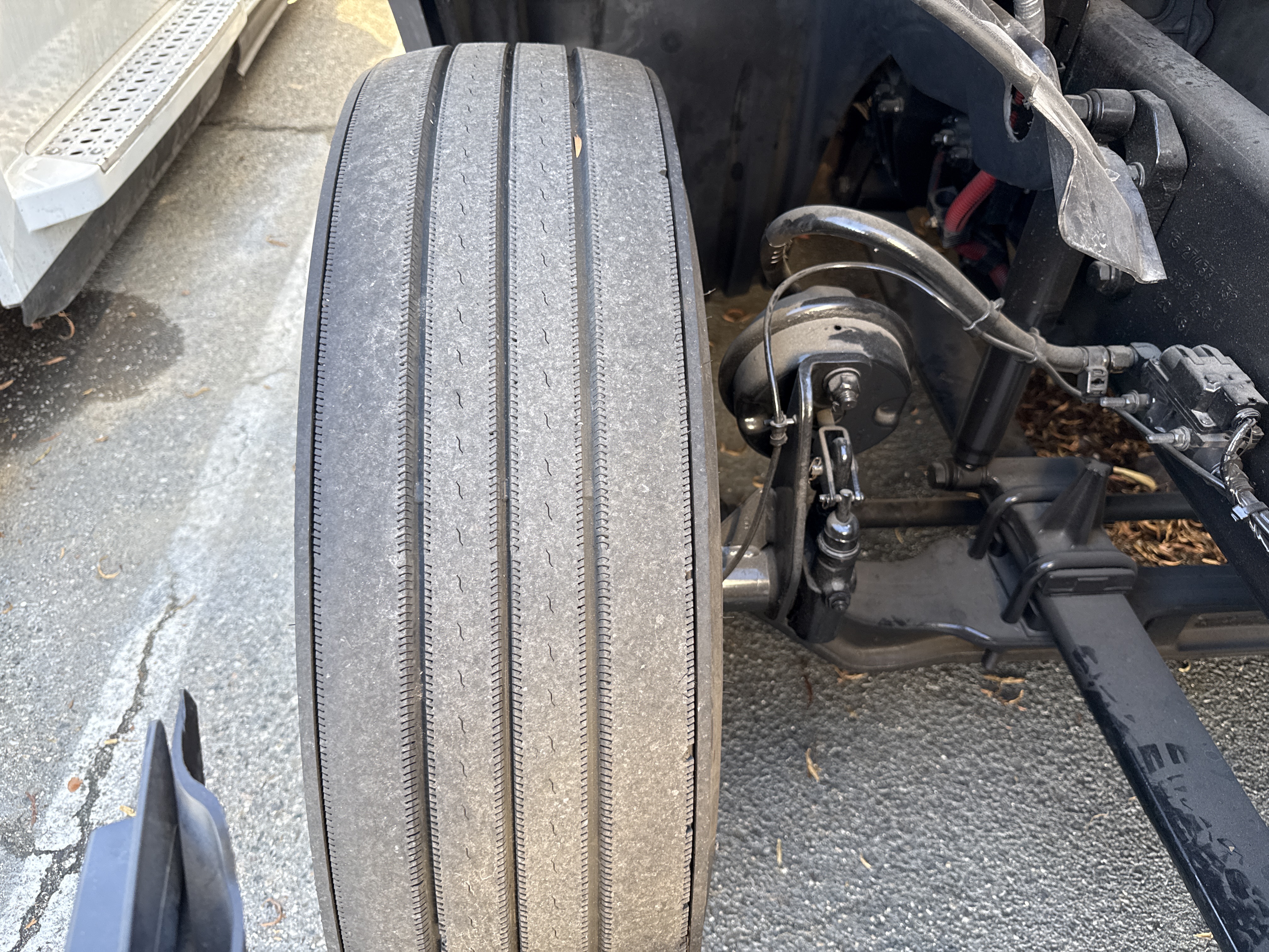 2021 FREIGHTLINER CASCADIA 126SLP - image 15