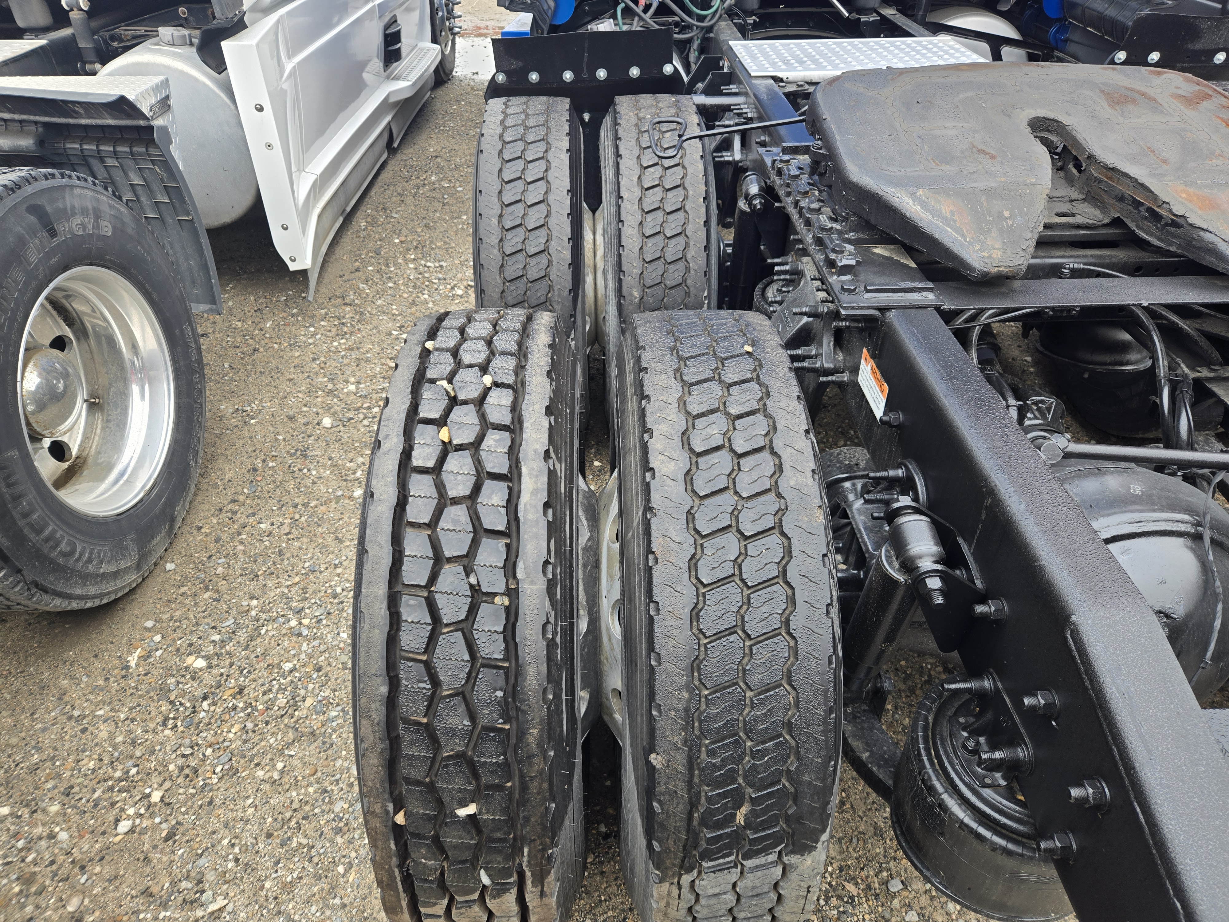 2020 FREIGHTLINER CASCADIA 126SLP - image 14