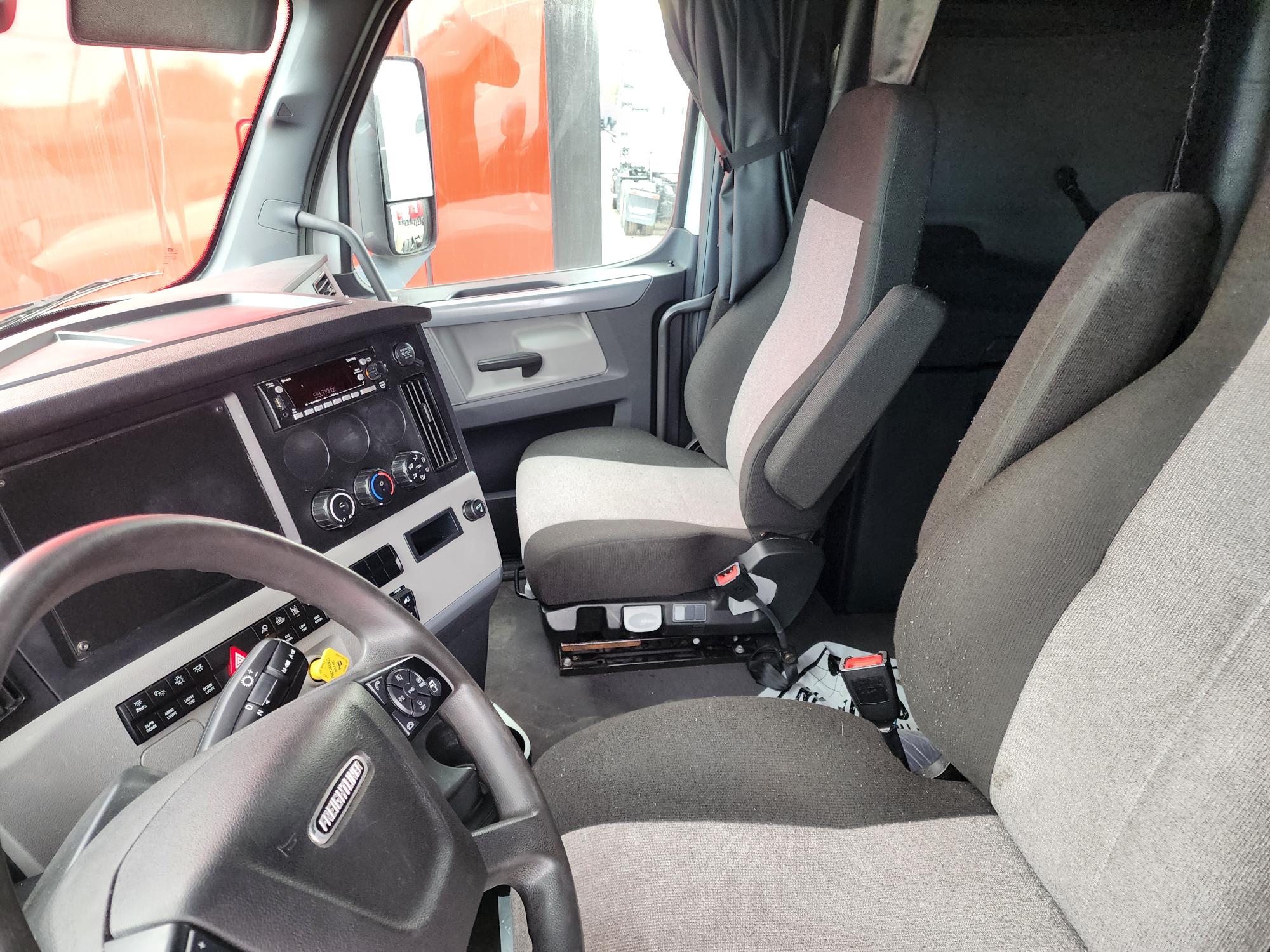 2022 FREIGHTLINER CASCADIA 126SLP - image 15