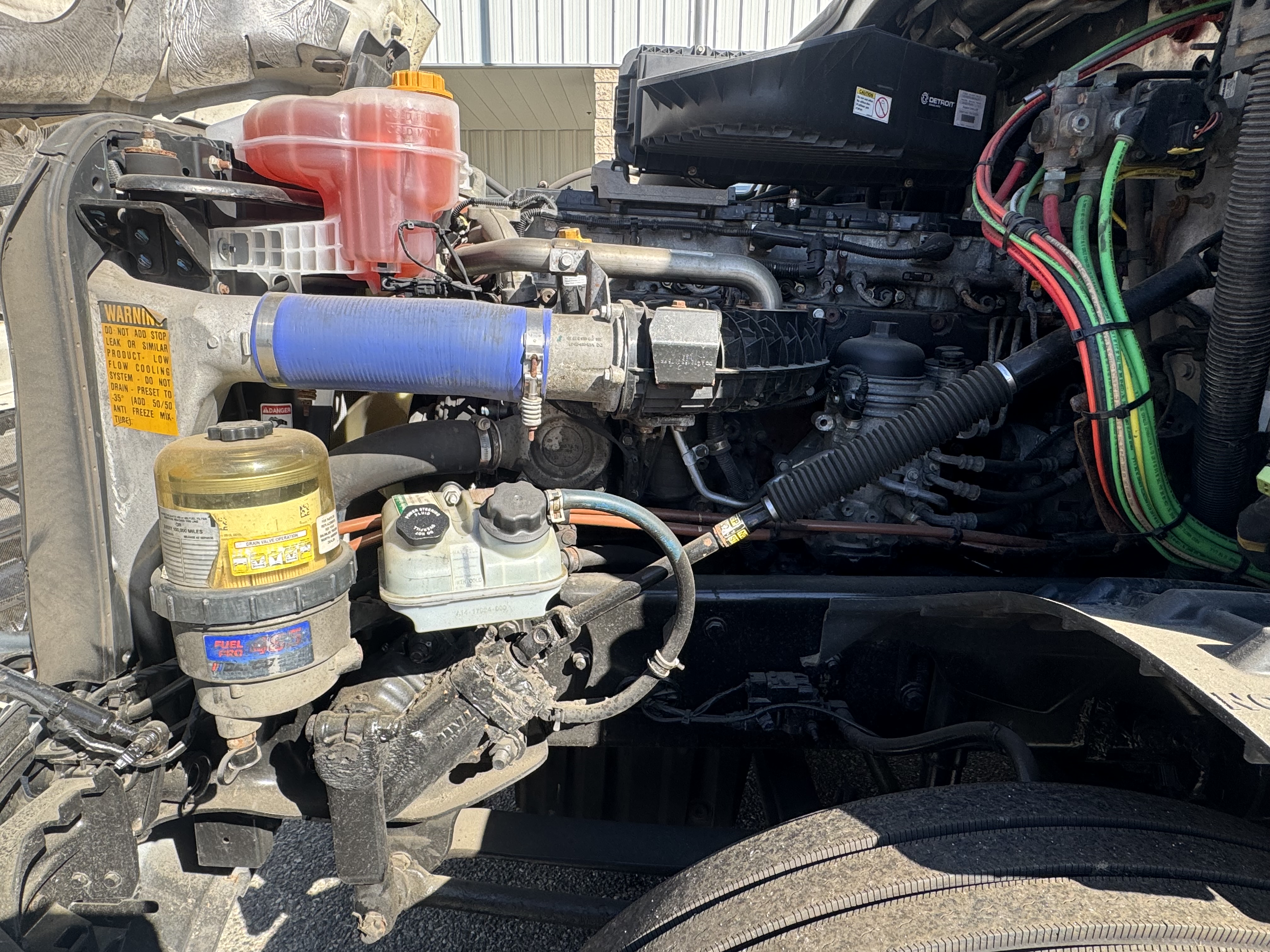 2020 FREIGHTLINER CASCADIA 126SLP - image 9