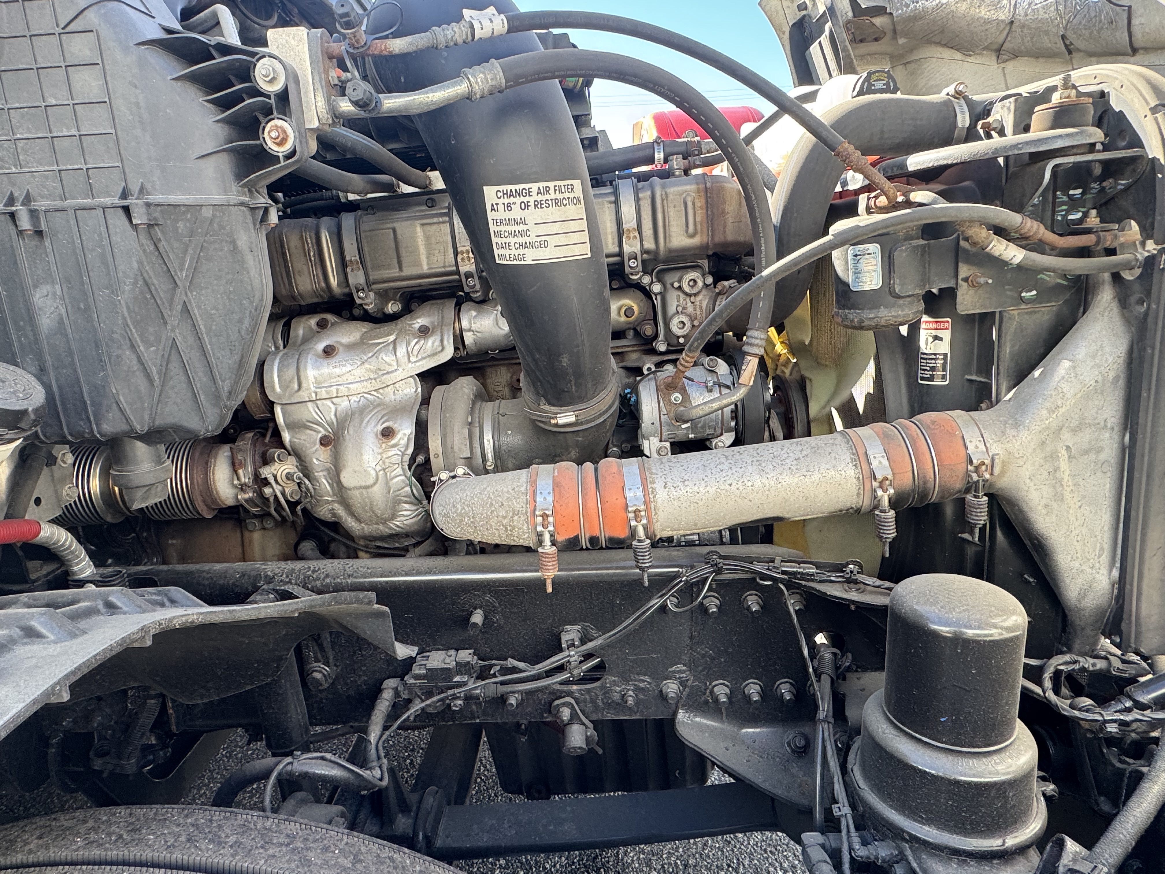 2020 FREIGHTLINER CASCADIA 126SLP - image 10