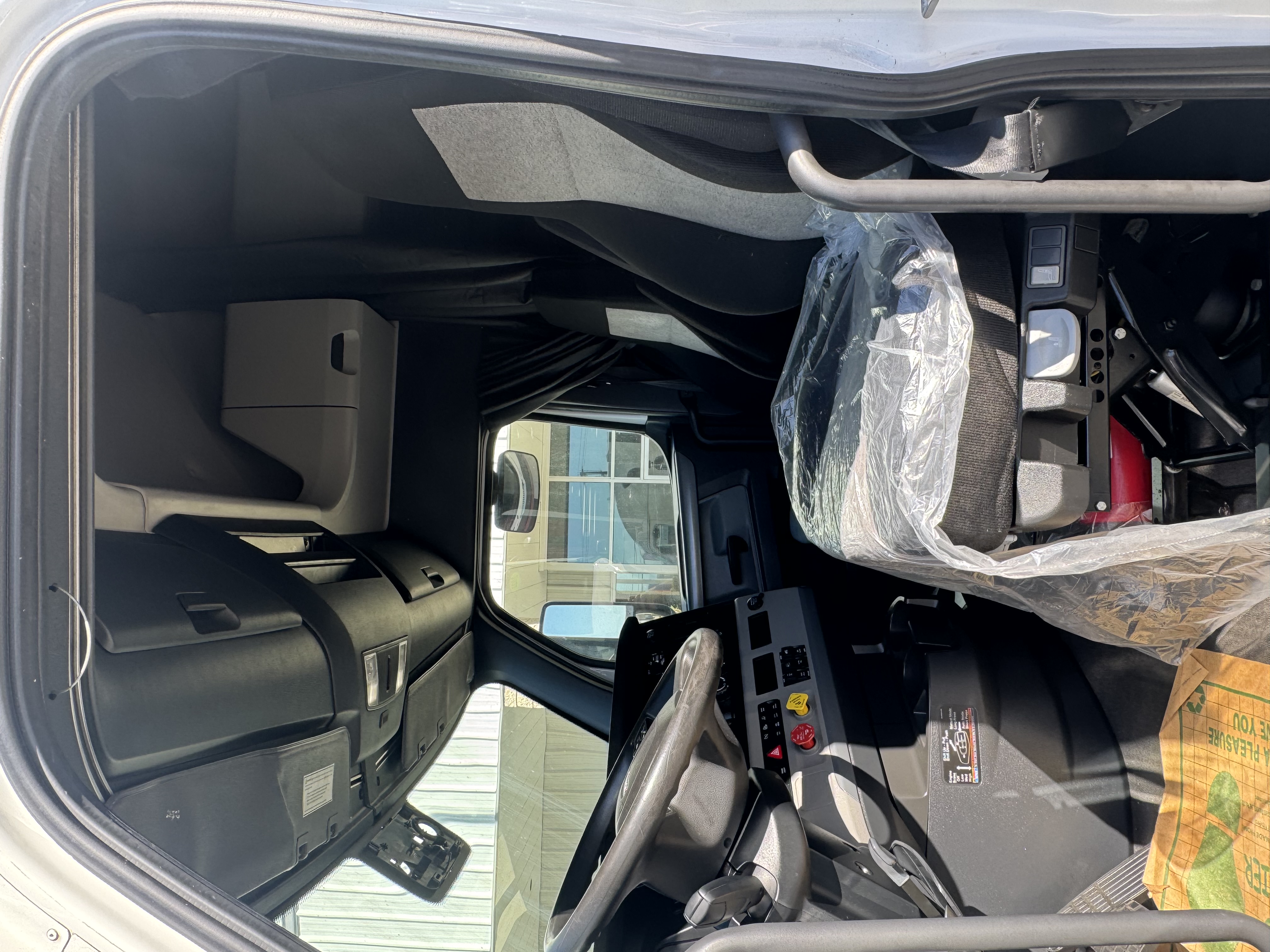 2020 FREIGHTLINER CASCADIA 126SLP - image 15