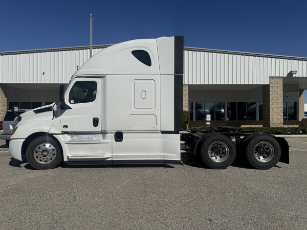FREIGHTLINER CASCADIA 126SLP 2020