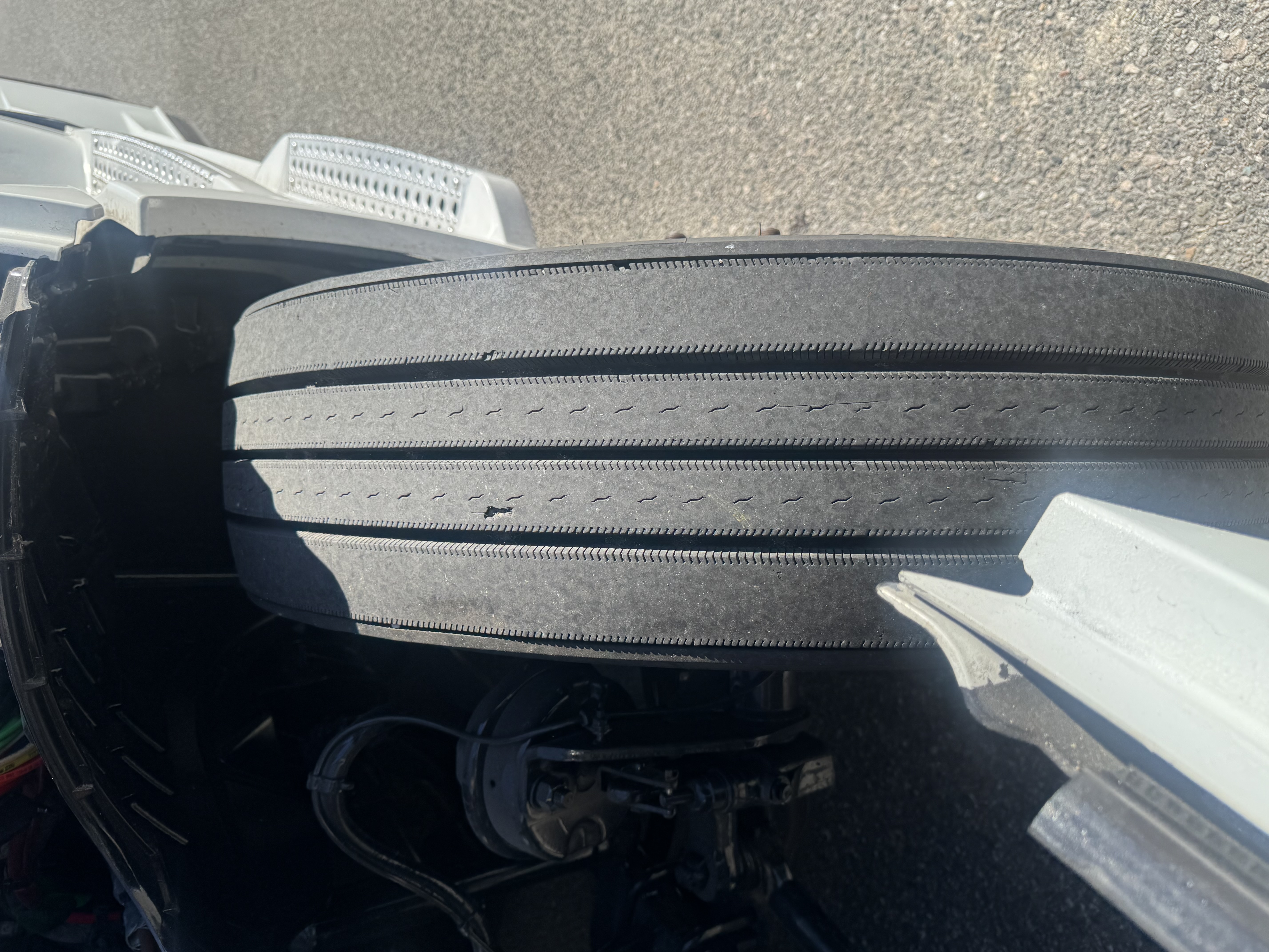 2020 FREIGHTLINER CASCADIA 126SLP - image 13