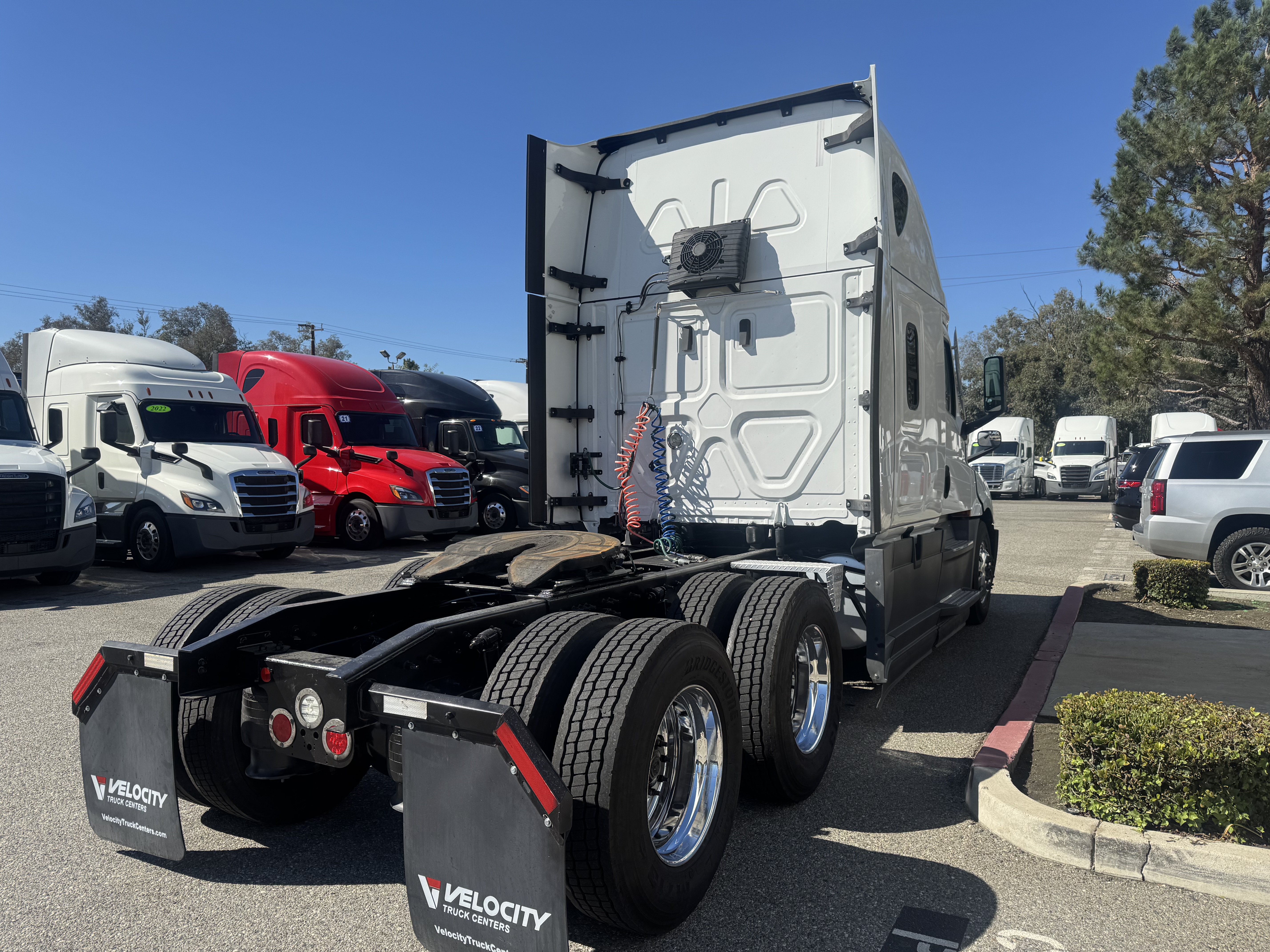 2021 FREIGHTLINER CASCADIA 126SLP - image 6