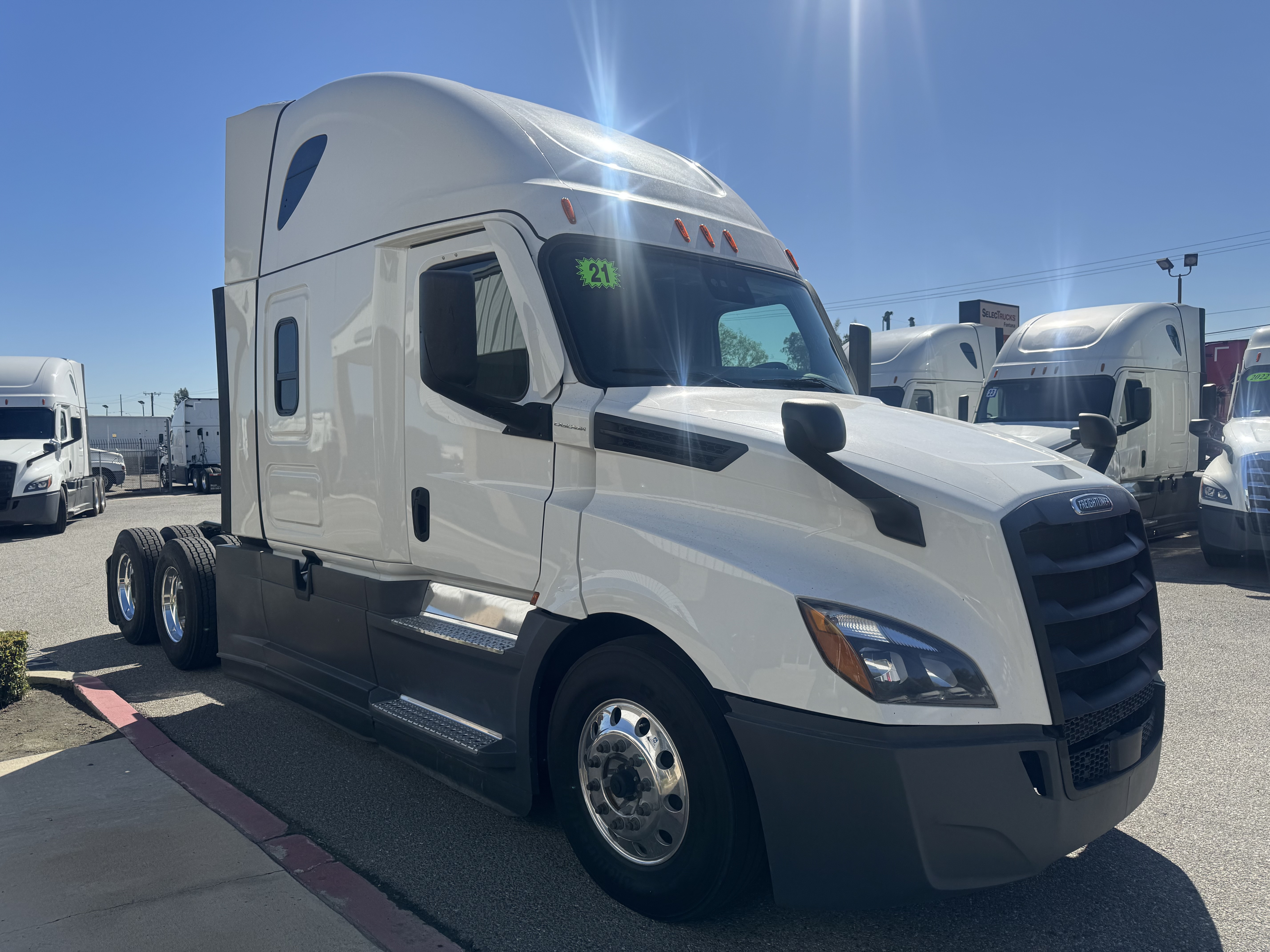 2021 FREIGHTLINER CASCADIA 126SLP - image 9