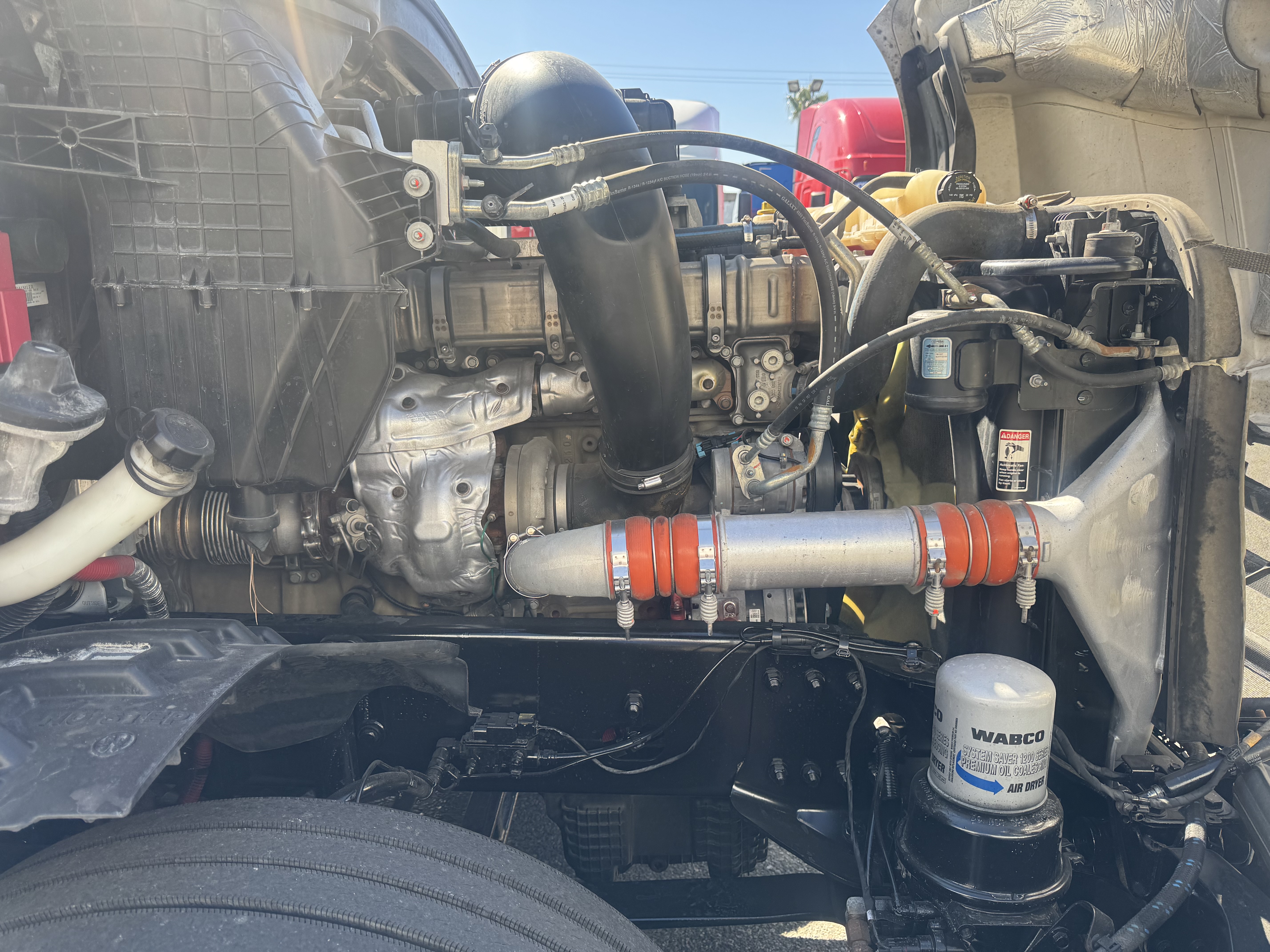 2021 FREIGHTLINER CASCADIA 126SLP - image 11