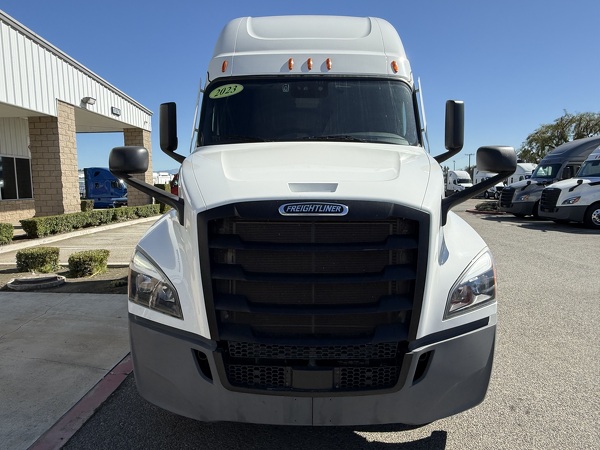 FREIGHTLINER CASCADIA 126SLP 2023