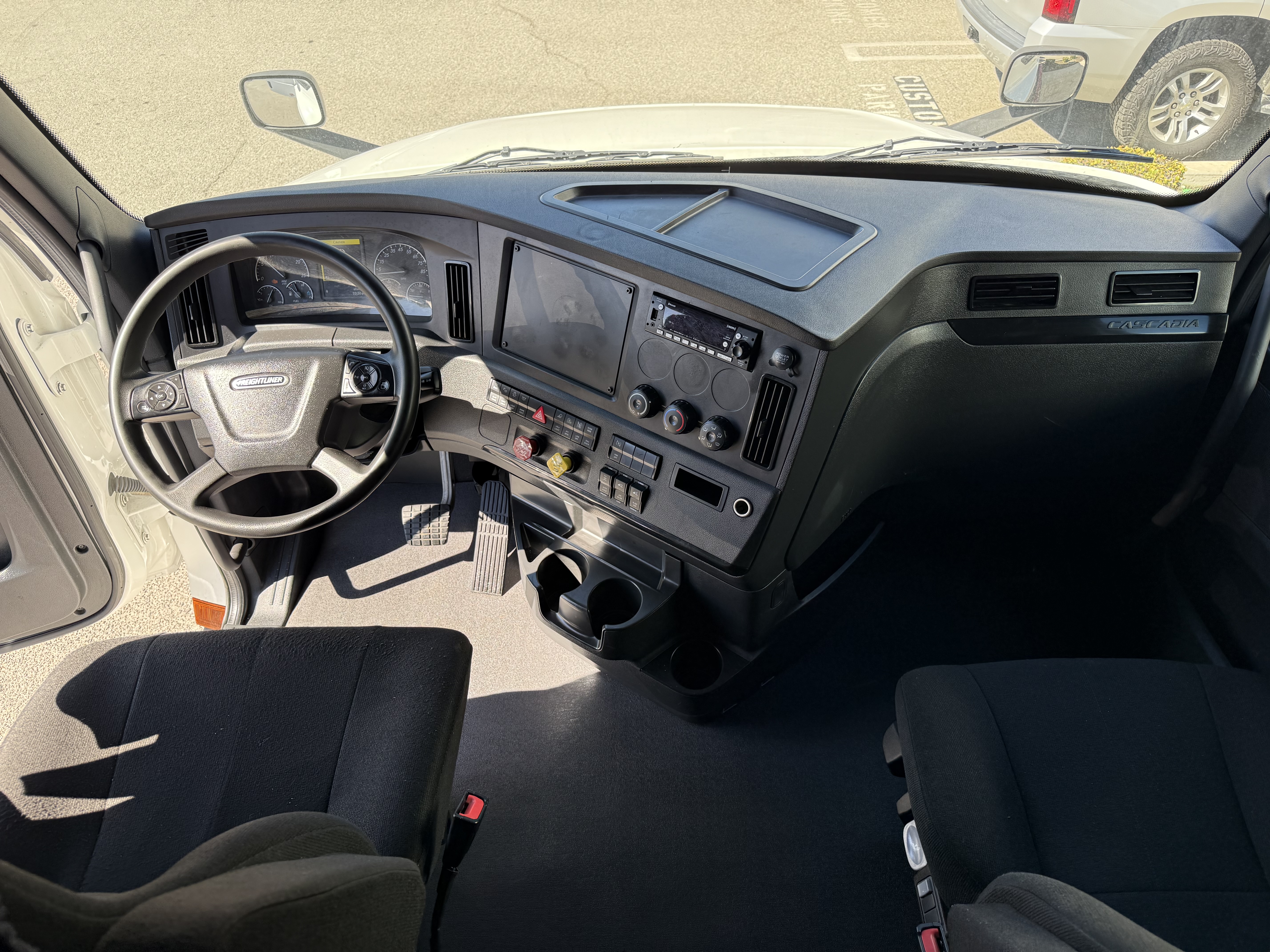 2023 FREIGHTLINER CASCADIA 126SLP - image 16