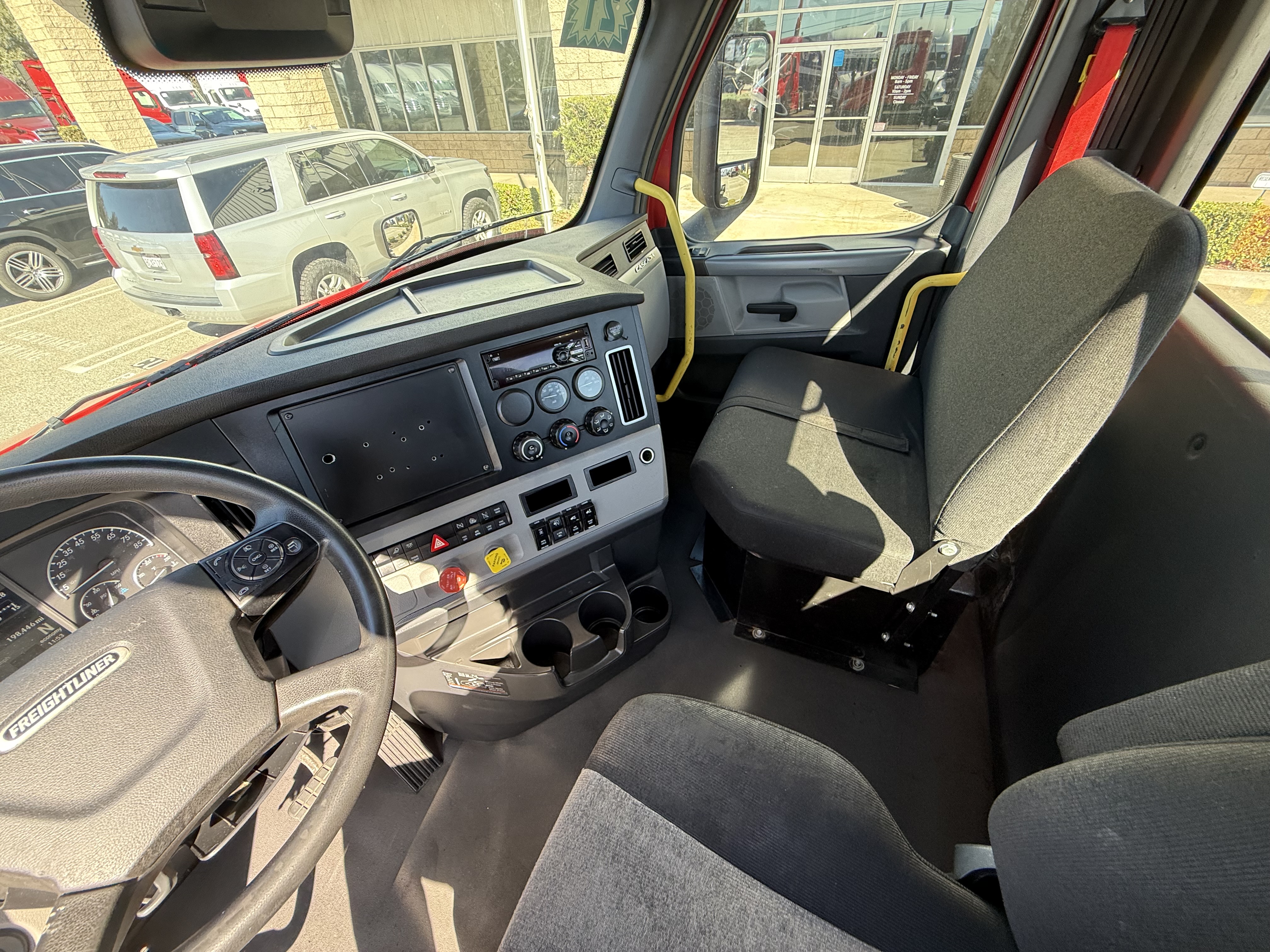 2021 FREIGHTLINER CASCADIA 116DC - image 17