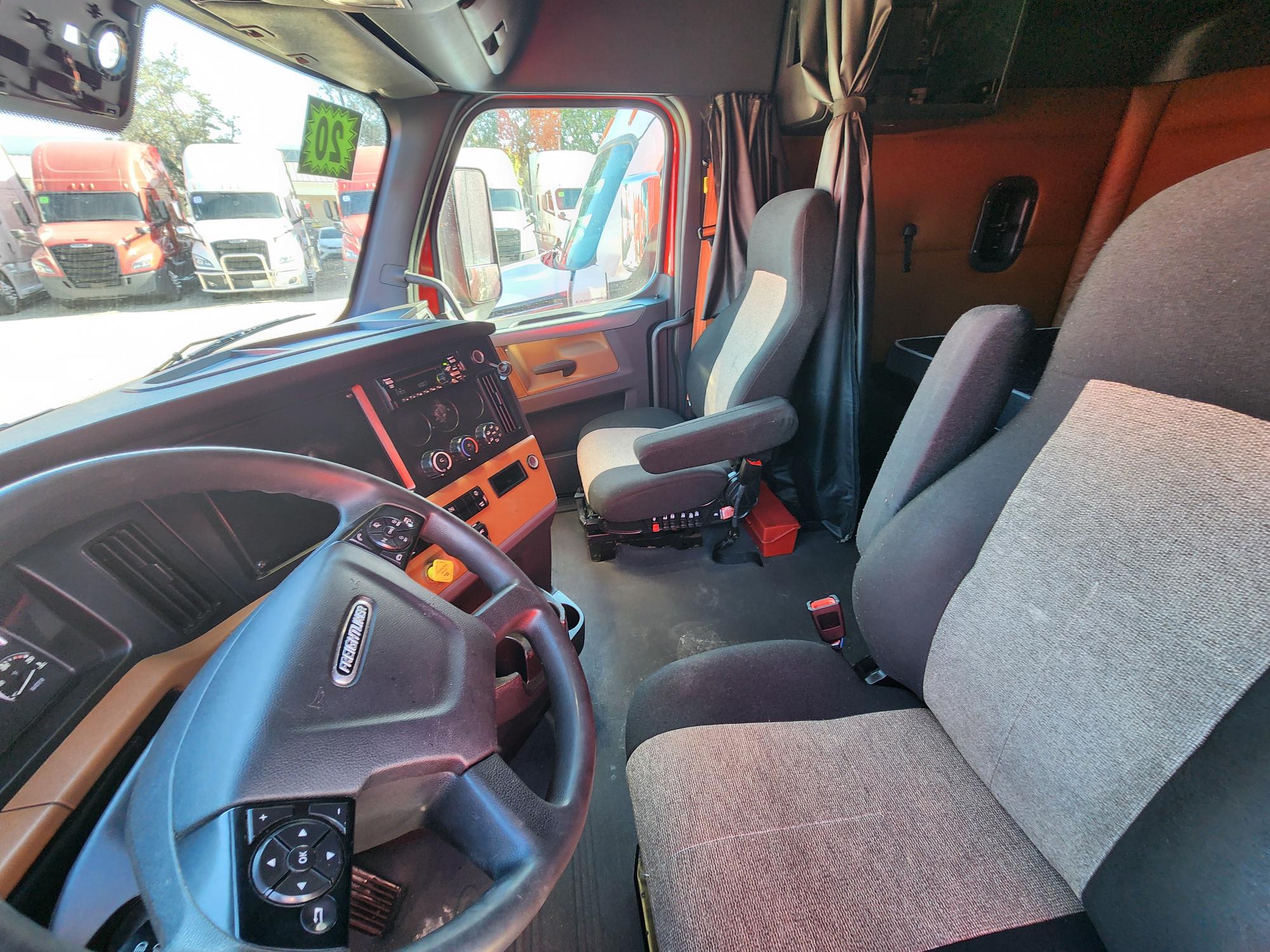 2020 FREIGHTLINER CASCADIA 126SLP - image 14