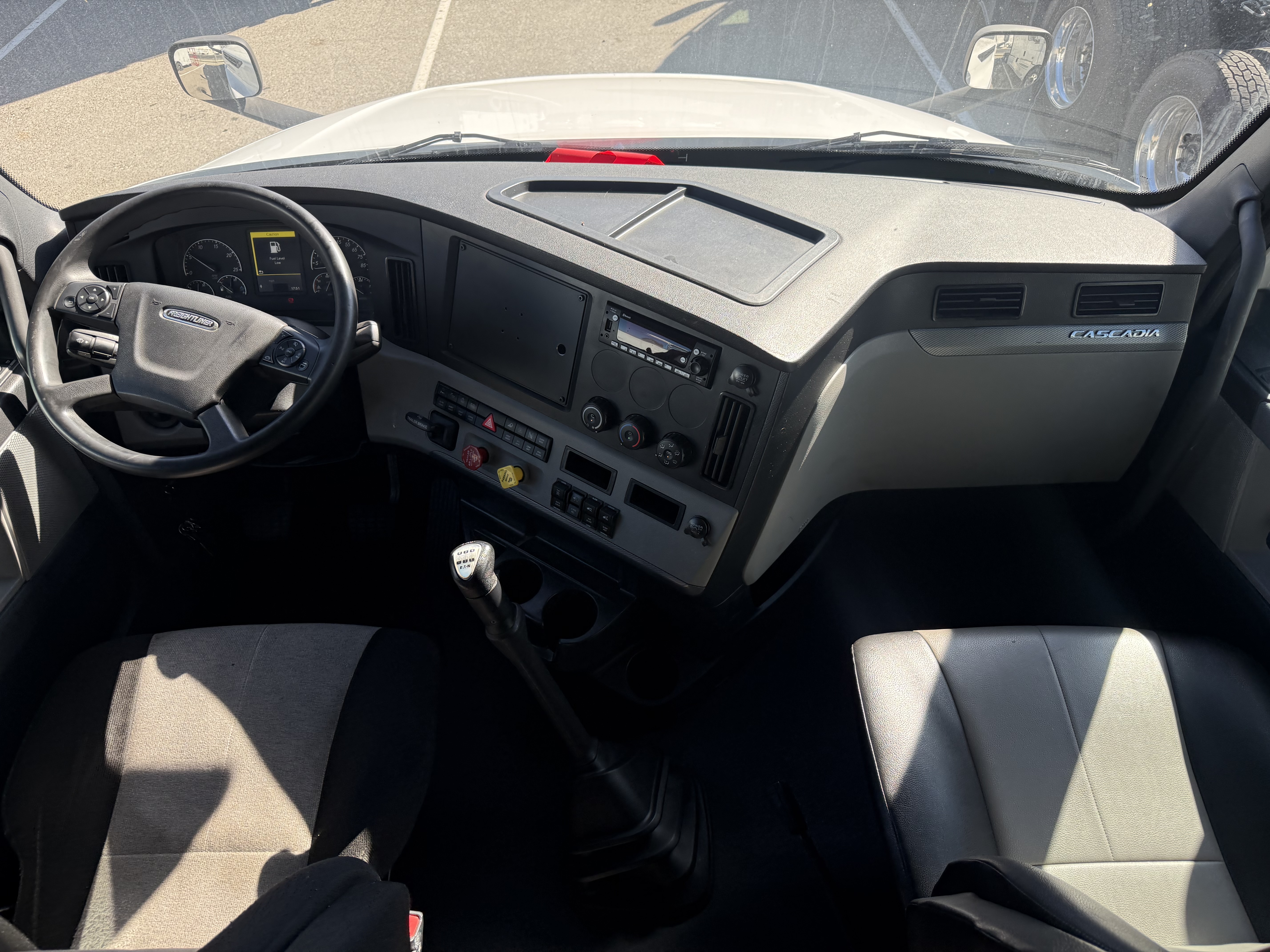 2021 FREIGHTLINER CASCADIA 126SLP - image 18