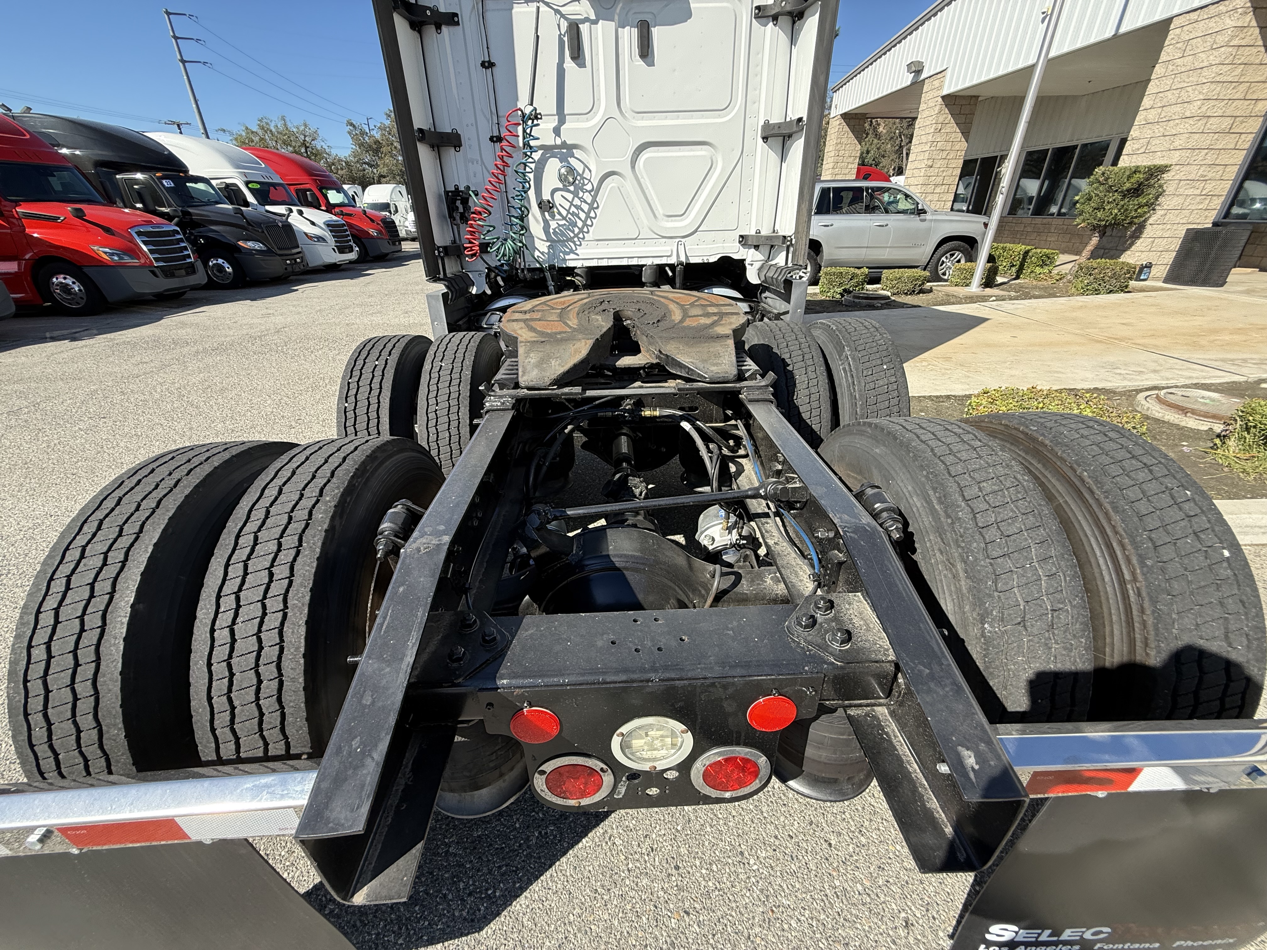 2021 FREIGHTLINER CASCADIA 126SLP - image 6