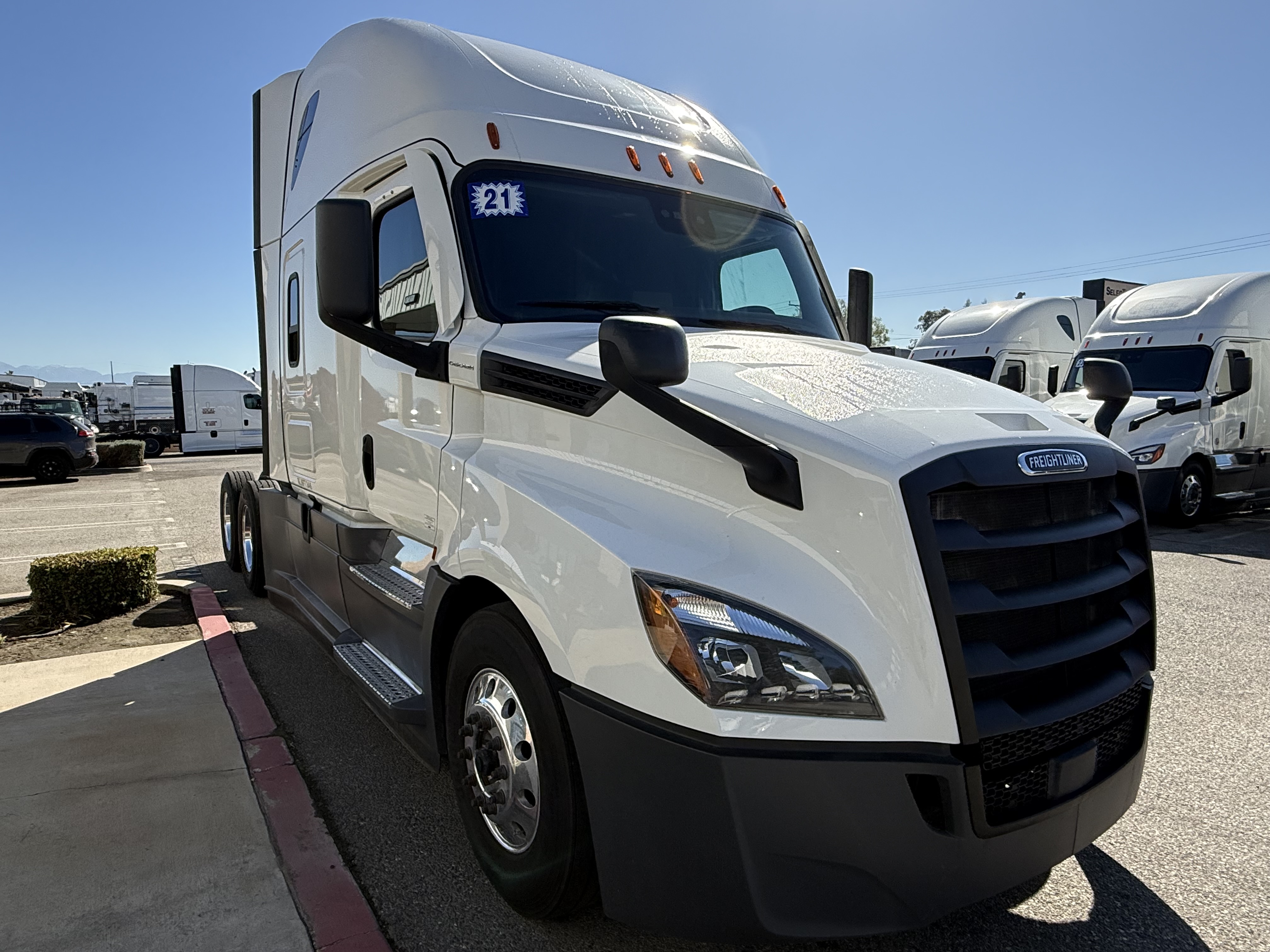 2021 FREIGHTLINER CASCADIA 126SLP - image 9